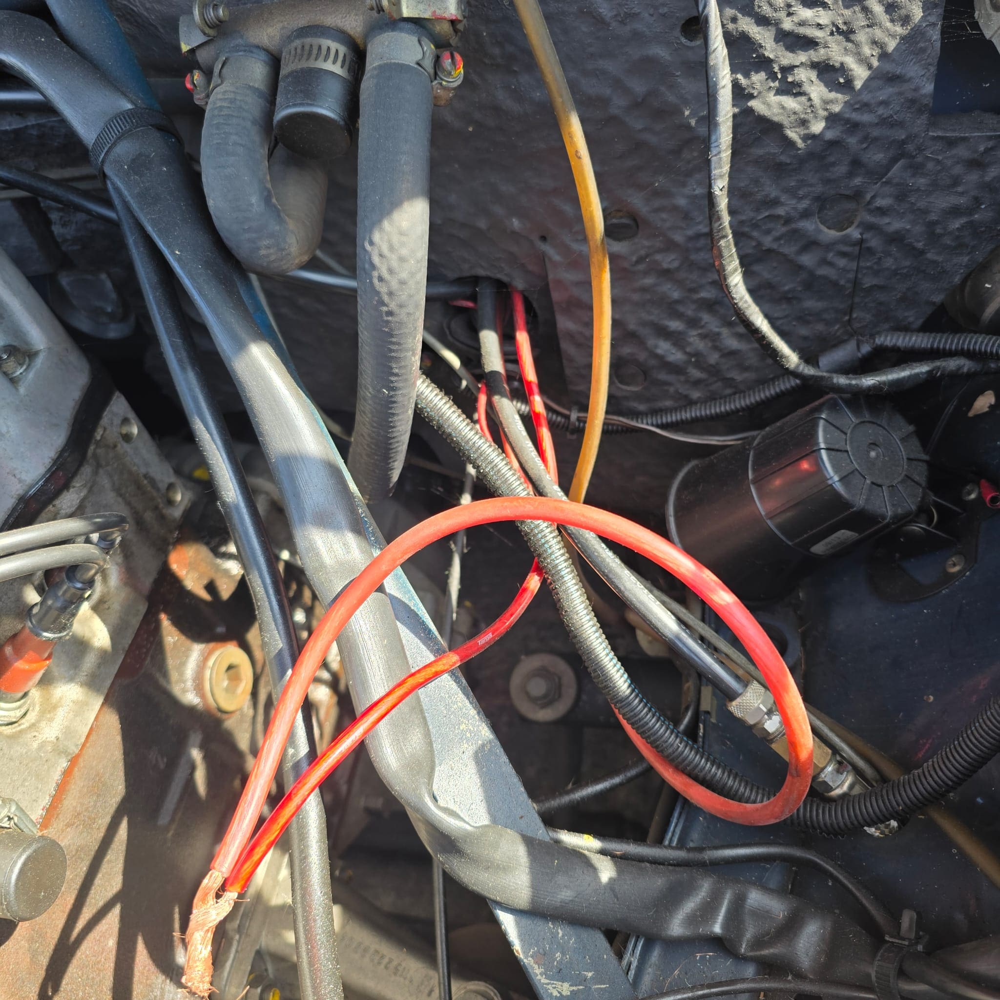Unsafe DIY air suspension wiring removed from classic Mercedes