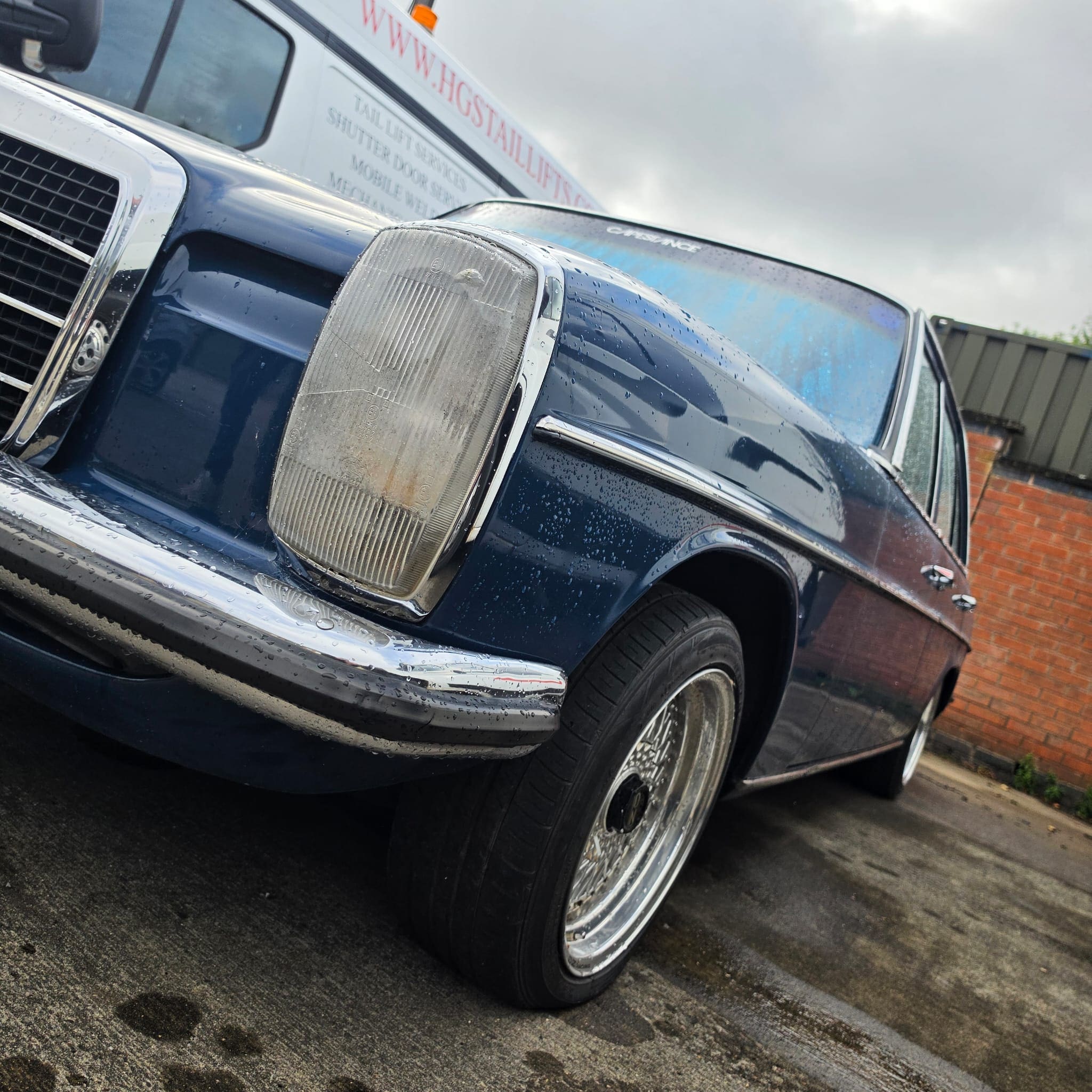 Cleaner Viair air suspension wiring layout after repair on 1976 Mercedes