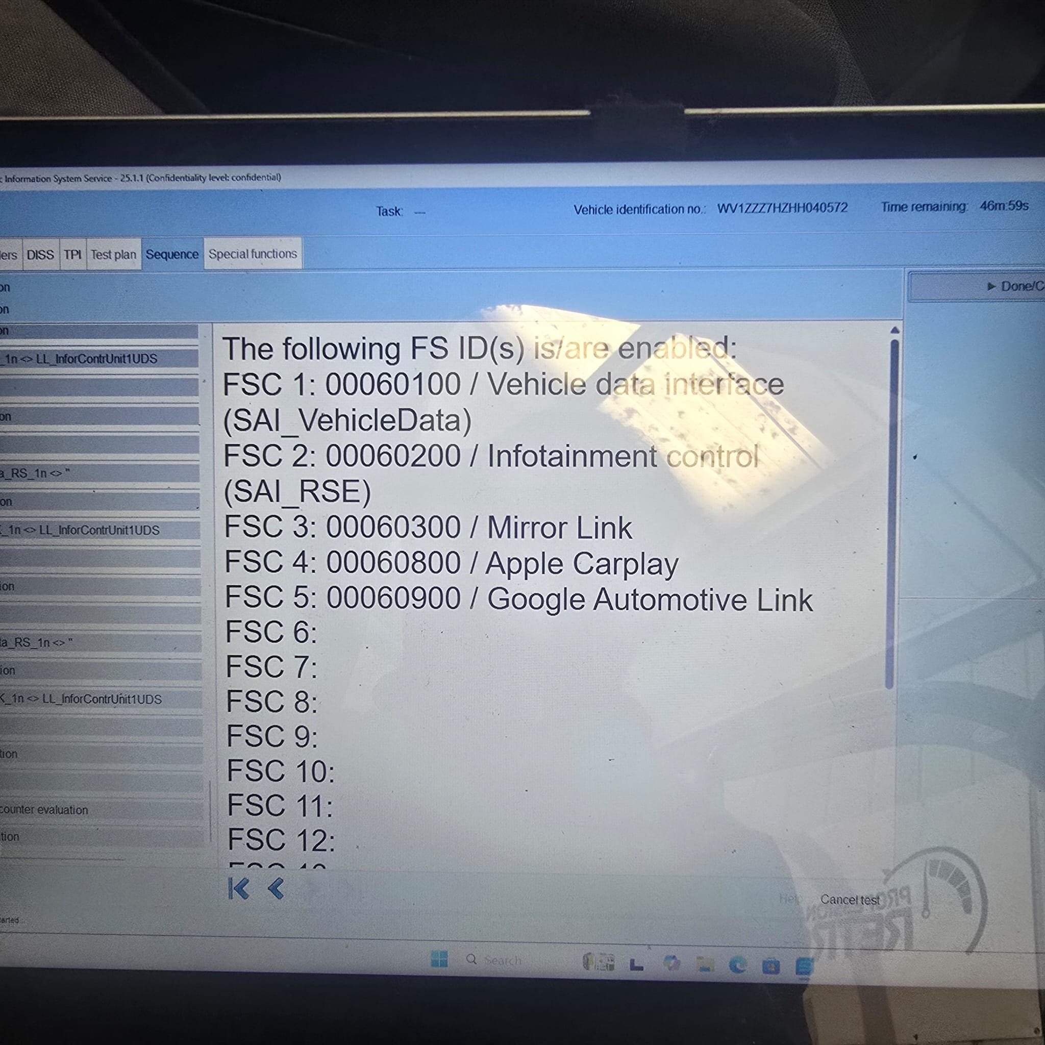 Volkswagen Transporter T6 App-Connect enabled through the proper Volkswagen server procedure