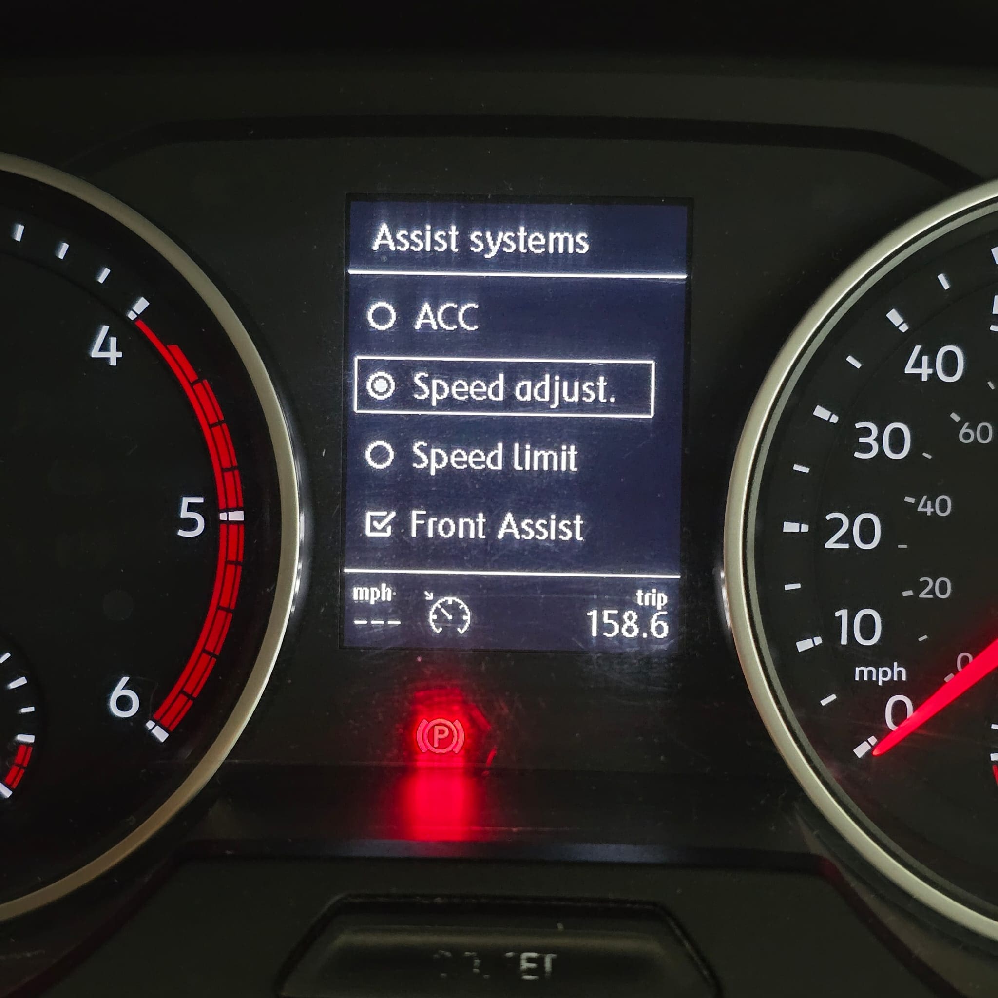 VW Crafter facelift style steering wheel retrofit with factory functions retained
