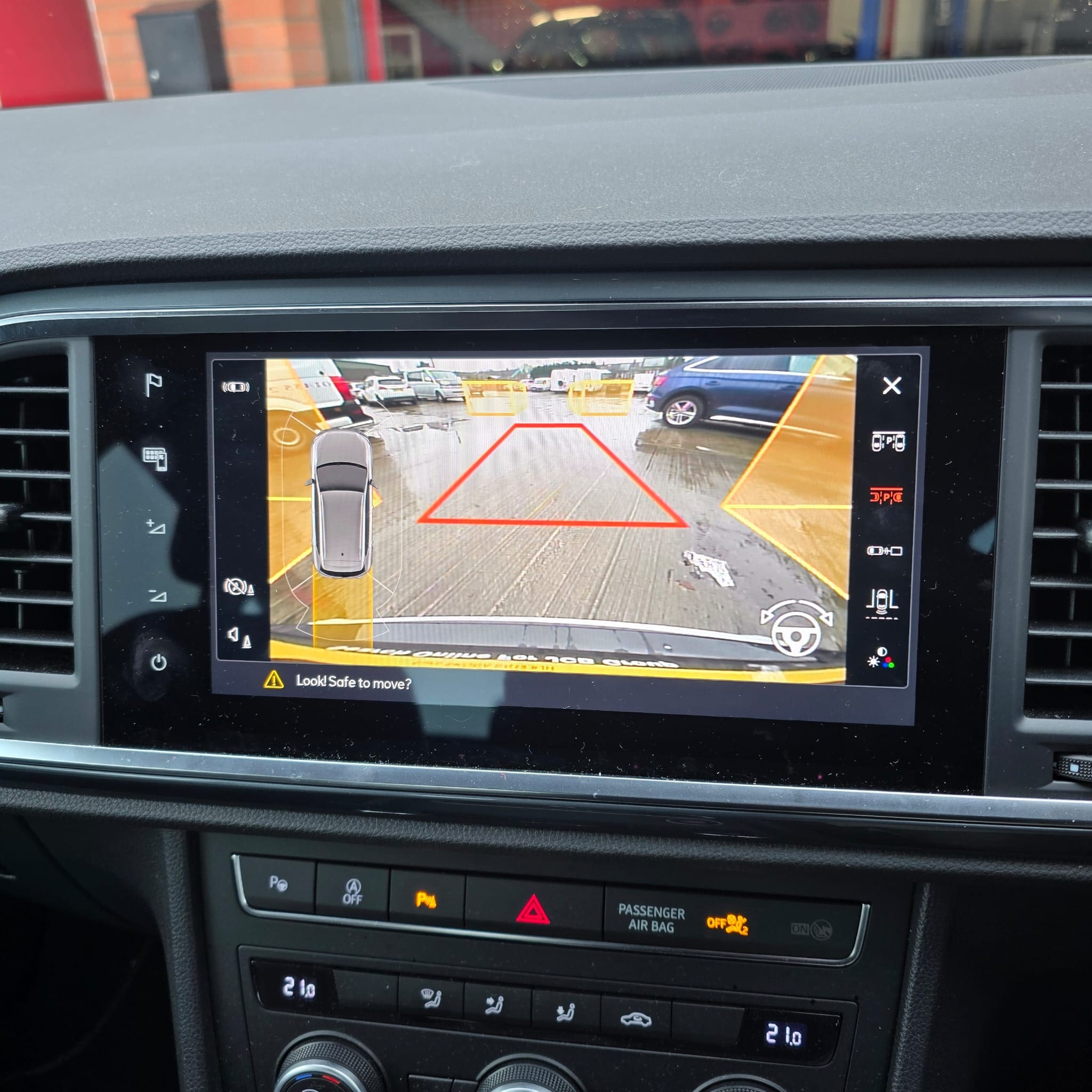 2024 SEAT Ateca reverse camera retrofit with SFD2 unlock and OEM Highline coding with parking modes