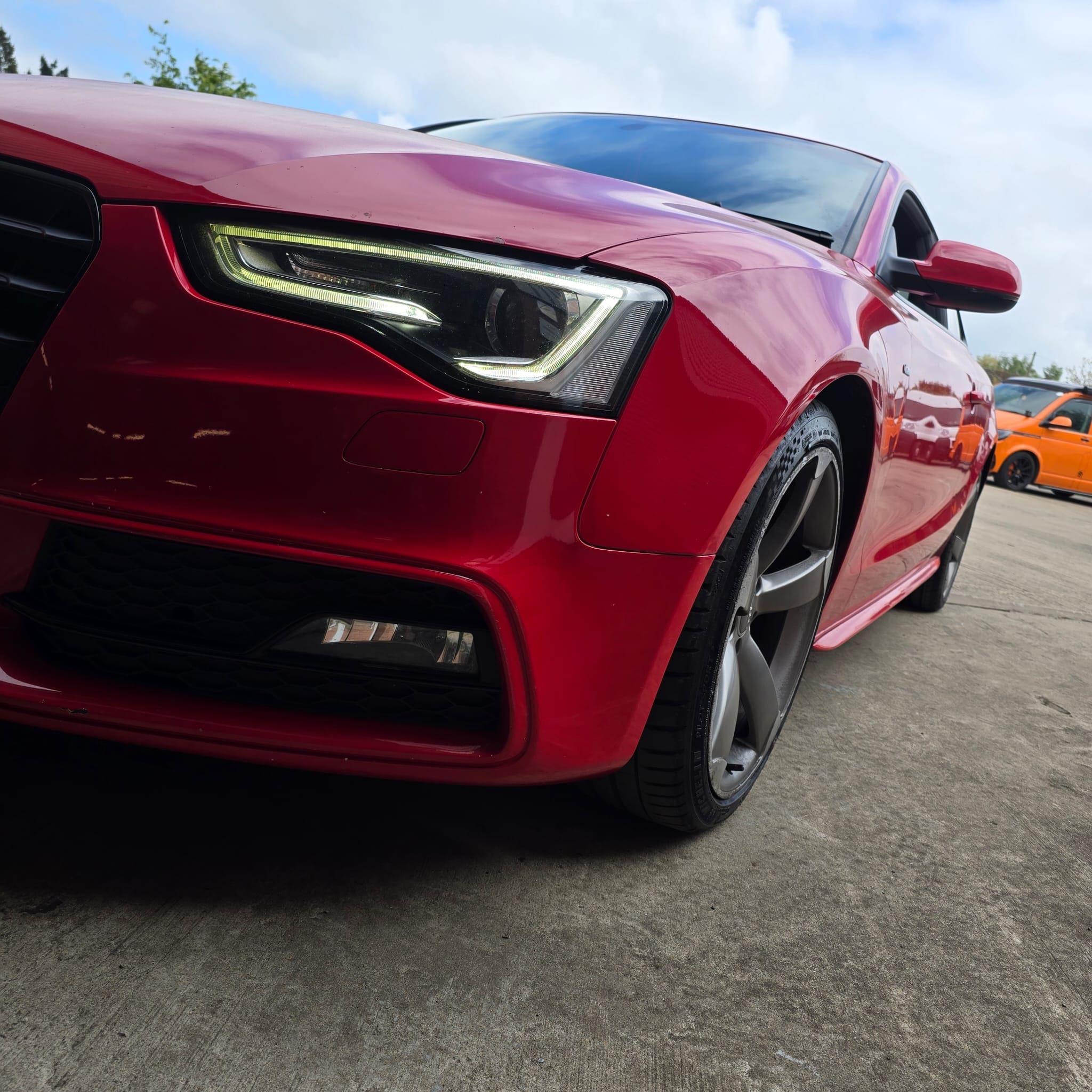 Audi A5 steering wheel and cruise control controls after OEM retrofit using a 2nd hand part