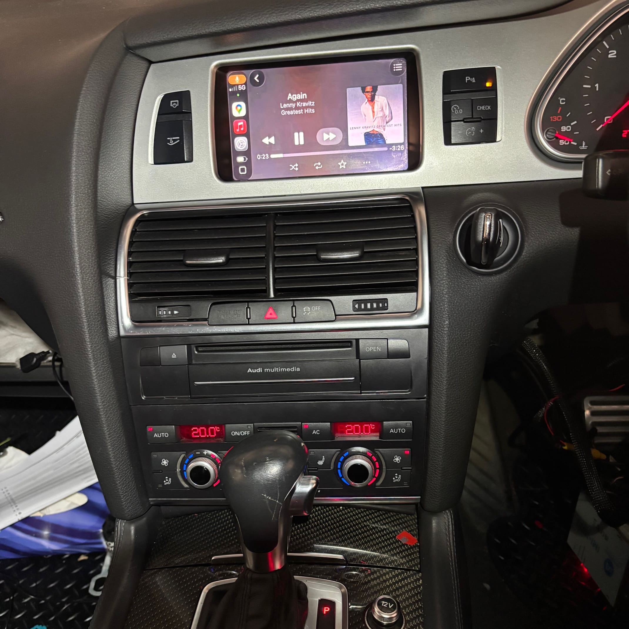 MMI-controlled CarPlay interface operating through the original Audi Q7 controls