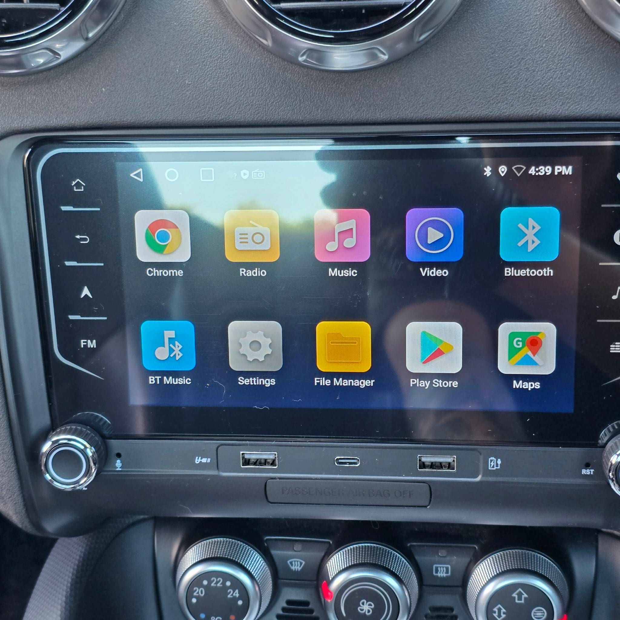 Finished Audi TT Mk2 dashboard with Android stereo installed
