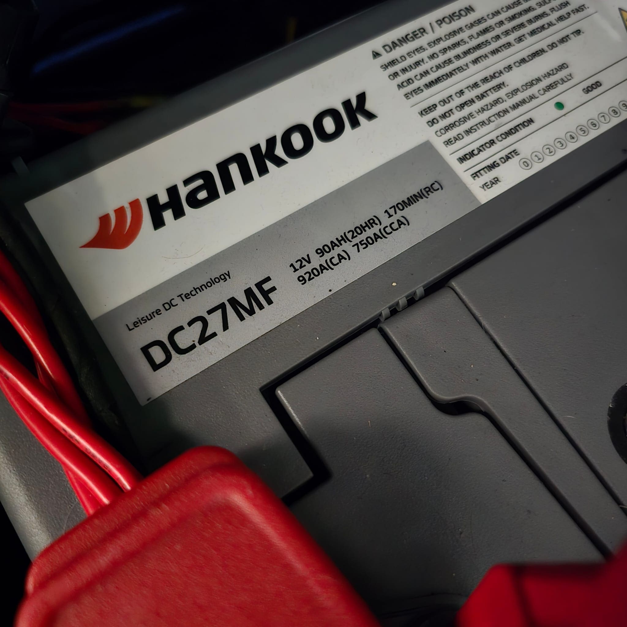 Campervan electrical system inspection highlighting missing DCDC charger connection to leisure battery