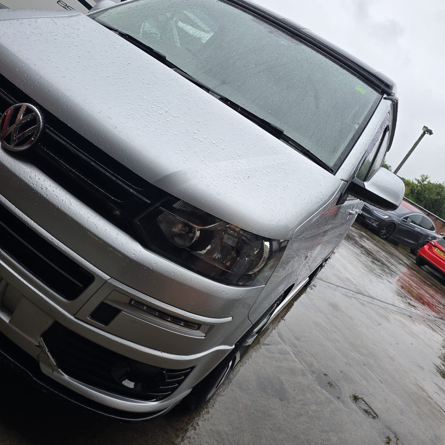 Clean retrofit wiring and integration VW T5.1