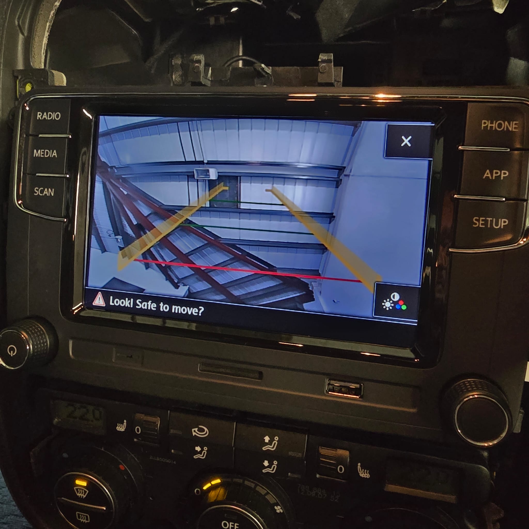 Golf Mk5 Highline Camera and RCD360 Pro Integration