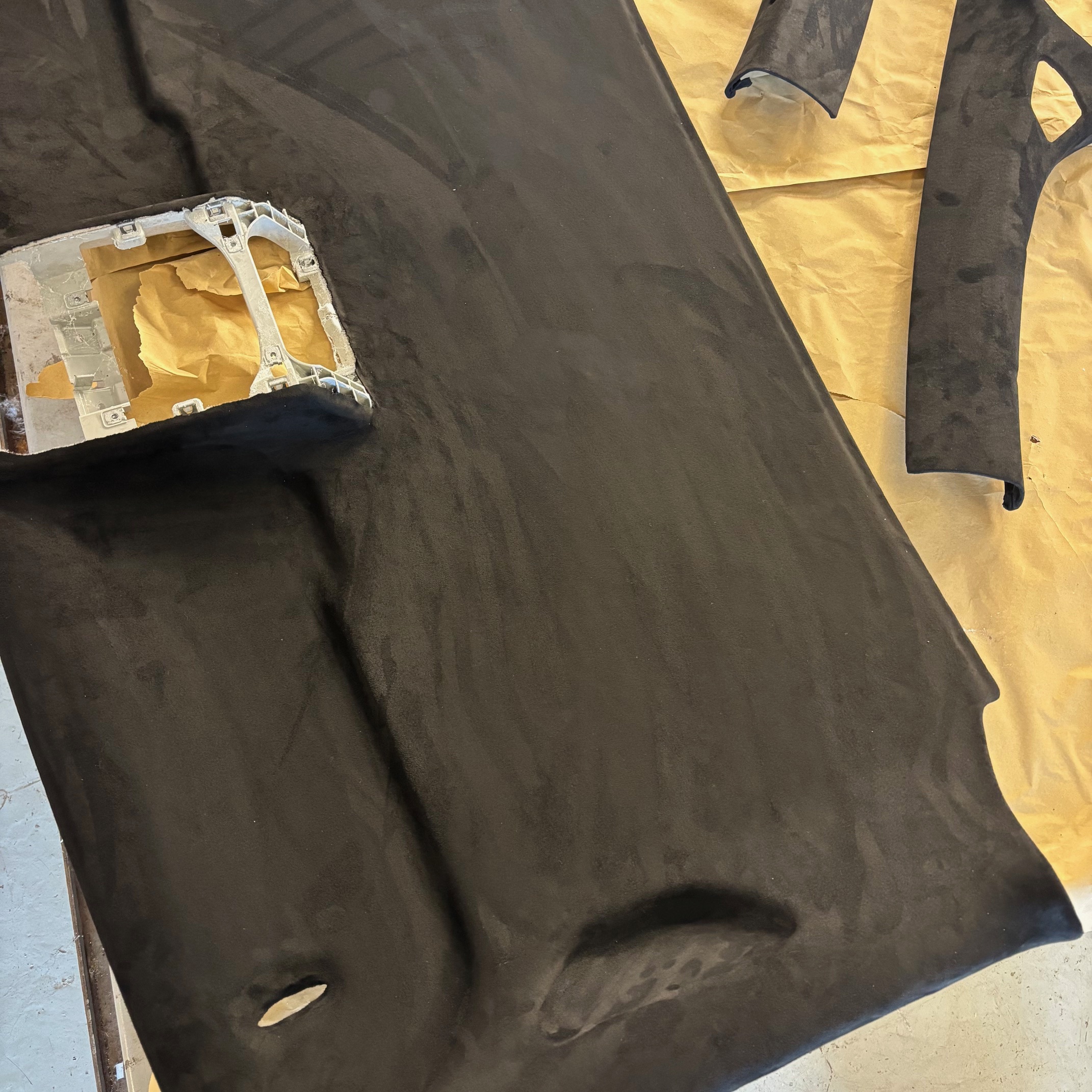 Black suede roof lining VW T6.1 retrofit