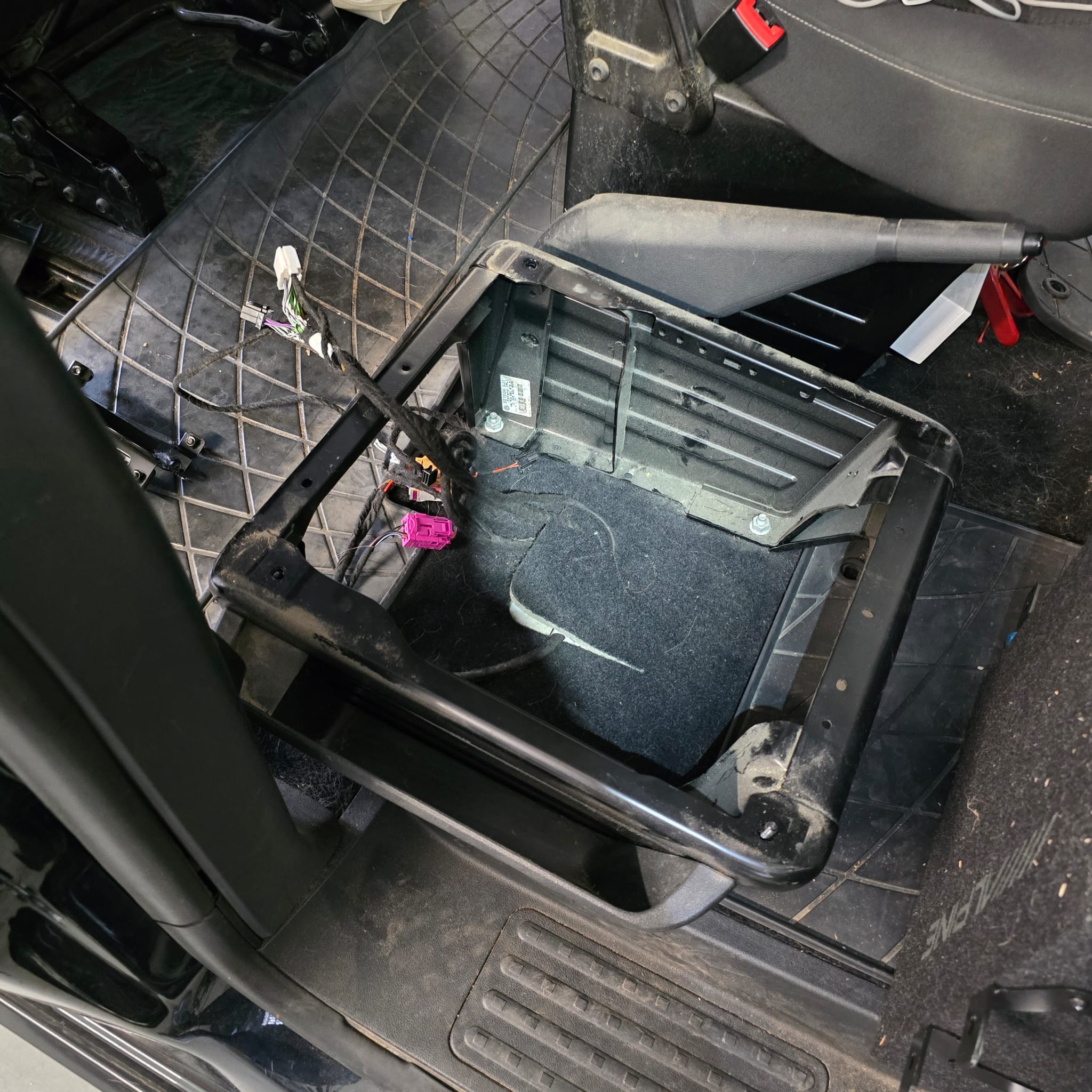 Alpine speaker upgrade VW T6 front door install