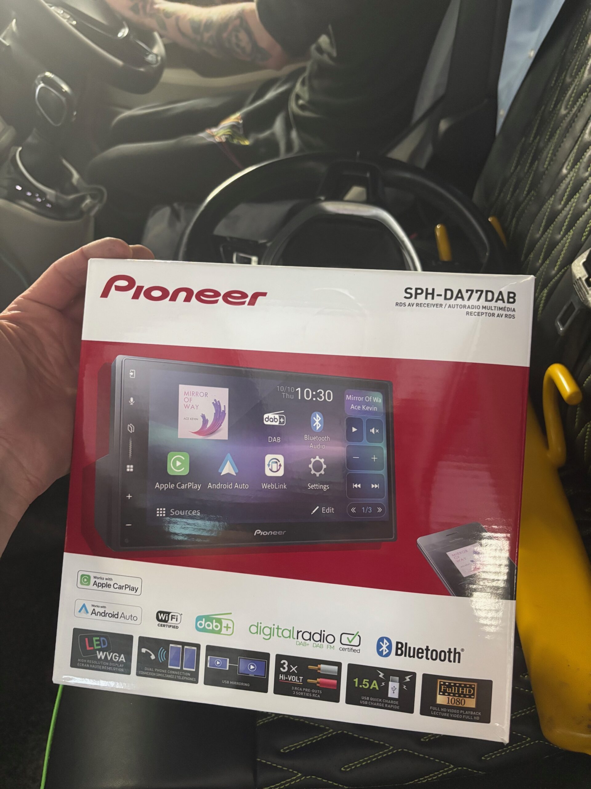 VW T6 retrimmed steering wheel and camera kit