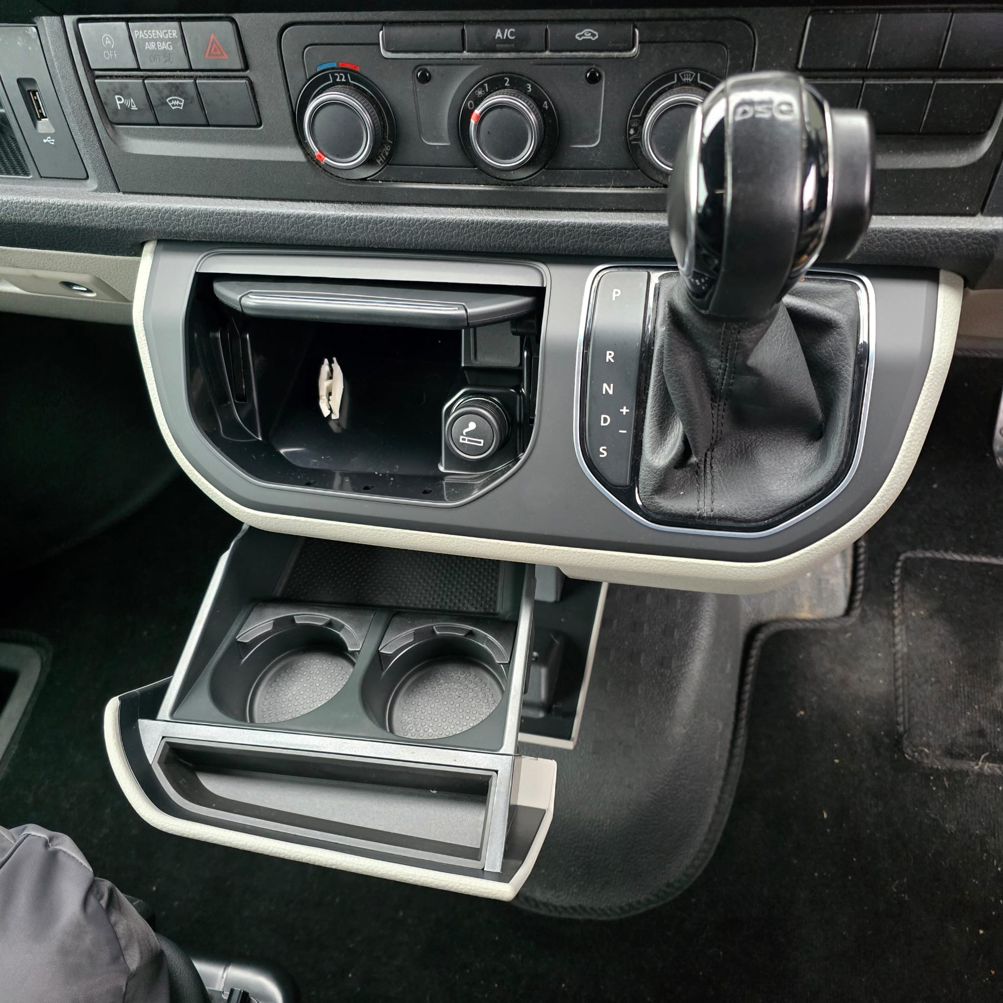 OEM-style VW Transporter comfort dashboard install