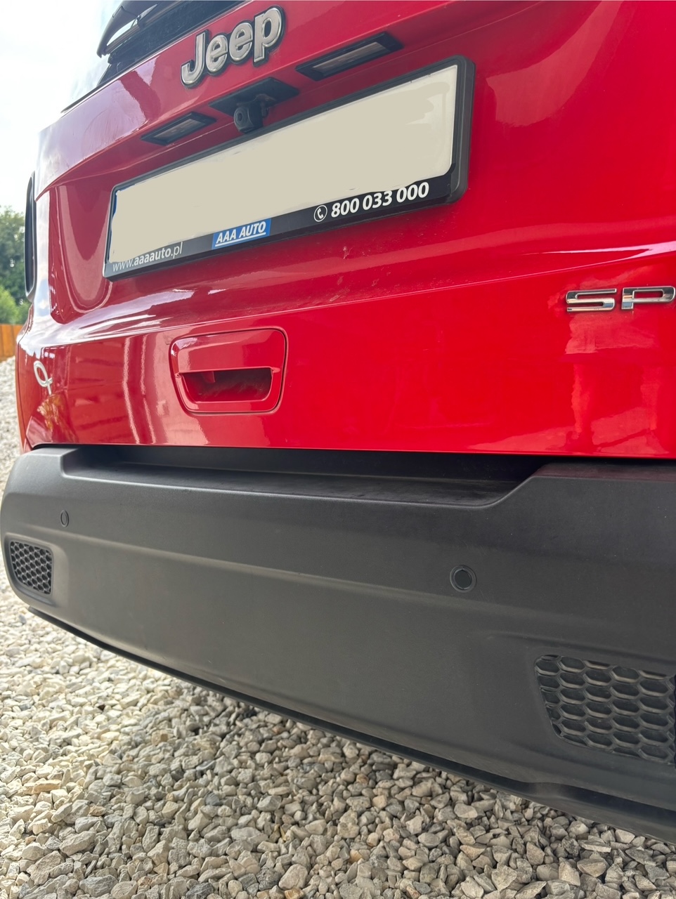 Ultra-discreet Vodafone R294 sensors fitted to Jeep Renegade