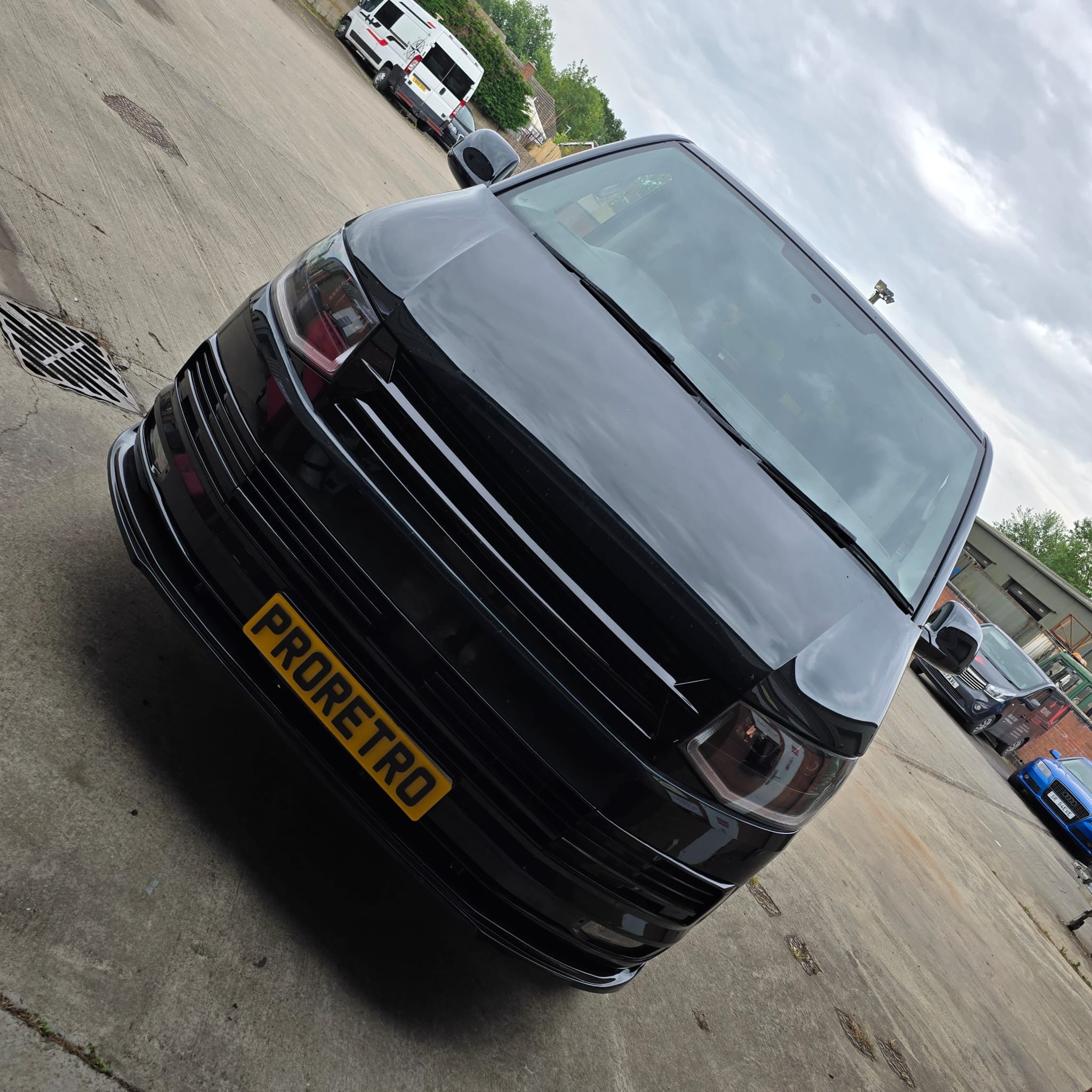 Carbon fibre detail on VW T6.1 badge and handles