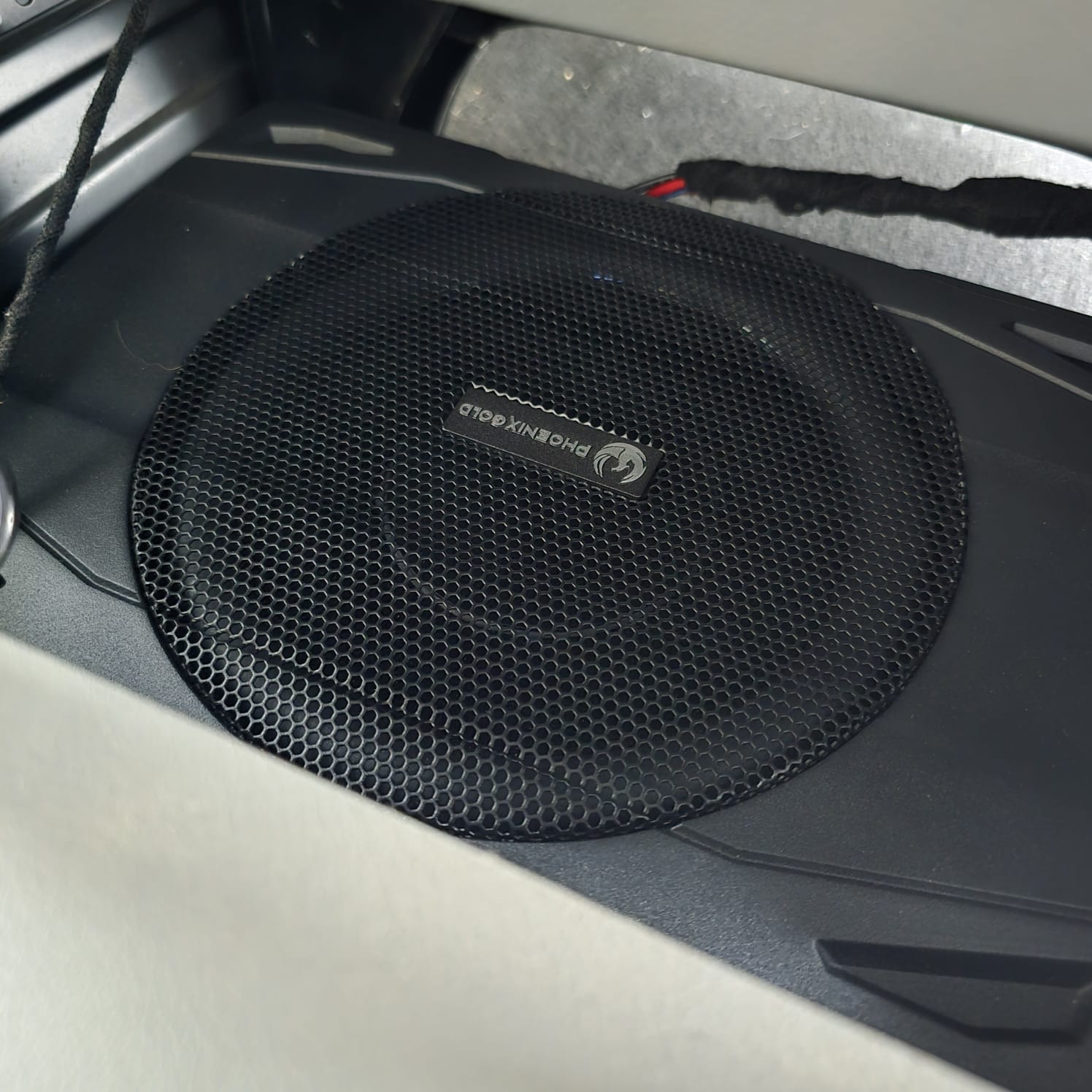 VW T5.1 under-seat active subwoofer retrofit