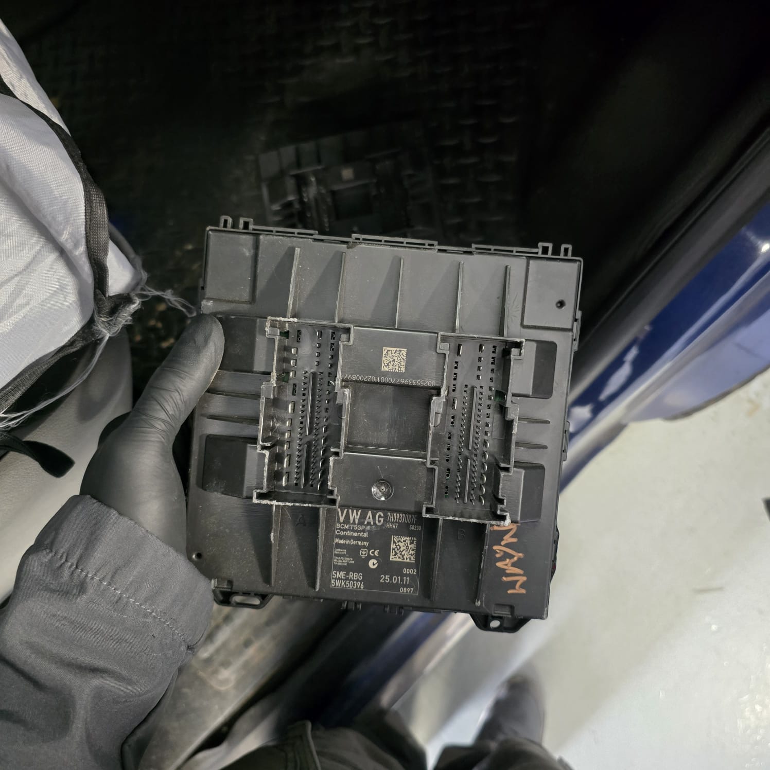 BCM upgrade and OEM cruise control install on VW T5.1