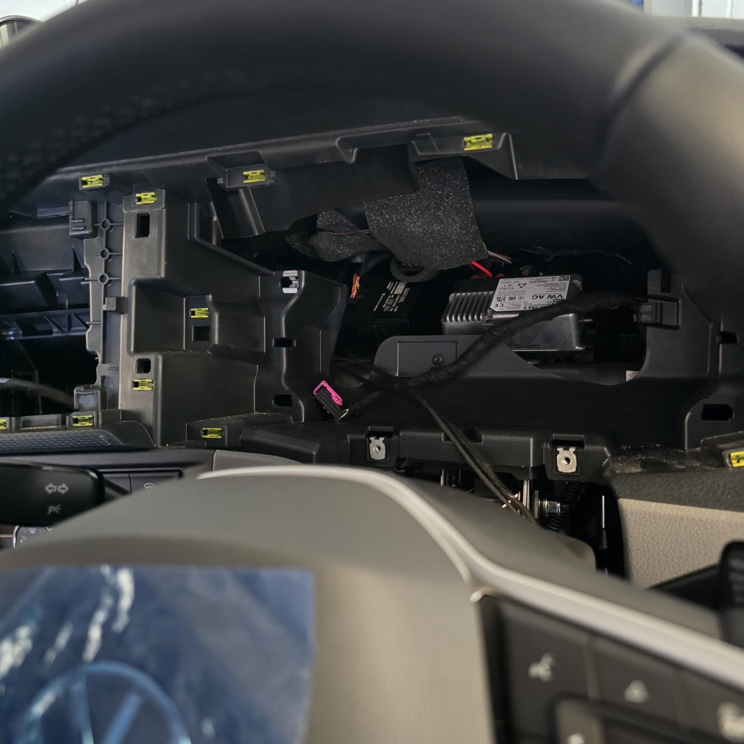 VW Transporter Side Assist radar integration