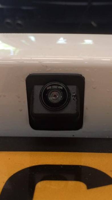 SEAT Leon reverse camera retrofit with accurate parking lines