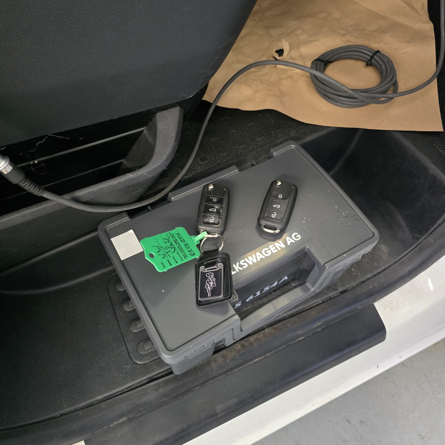 Volkswagen Transporter T6 with genuine key coded via ODIS