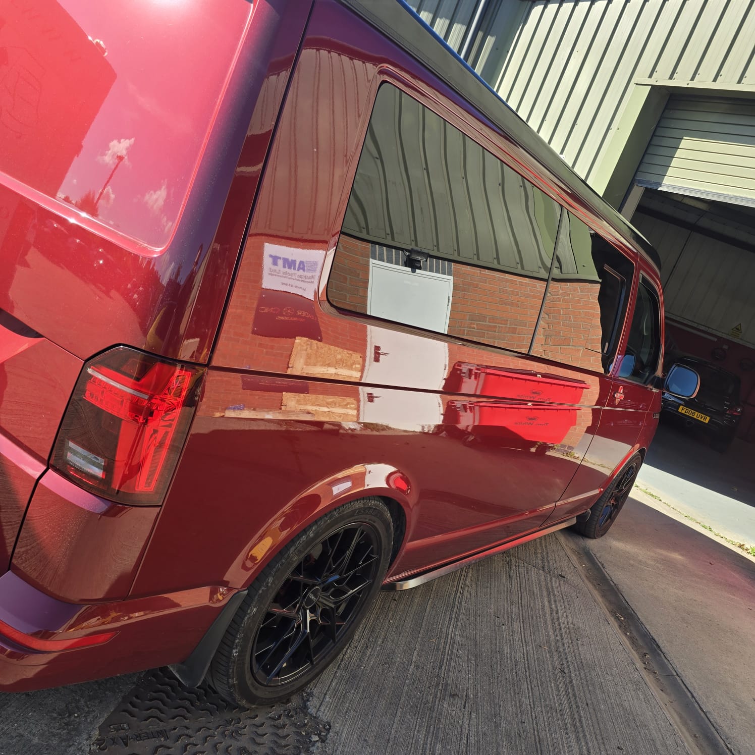 Smooth Close Demonstration on VW T6.1 Transporter