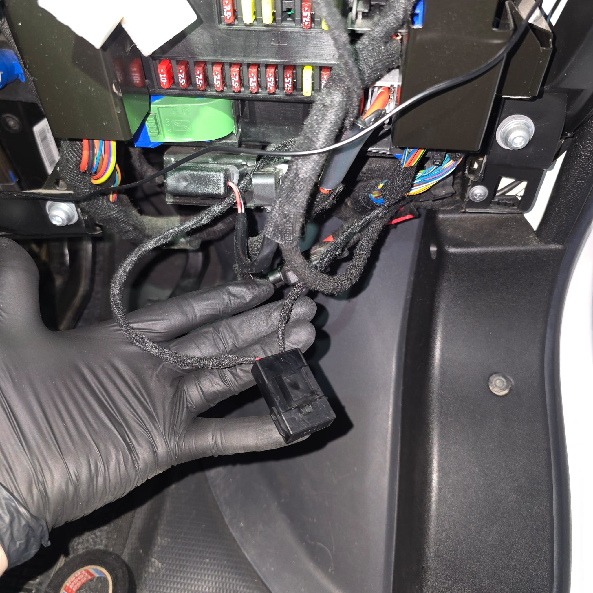 Cruise control retrofit view inside Fiat Ducato motorhome cab