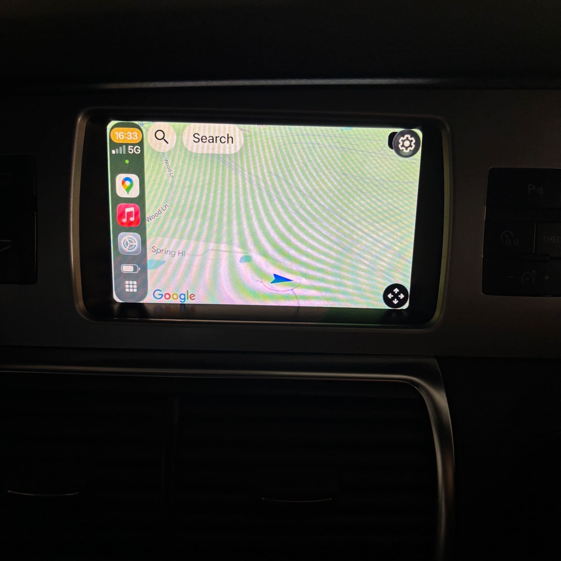 CarPlay home screen displayed on the factory MMI screen after Audi Q7 retrofit