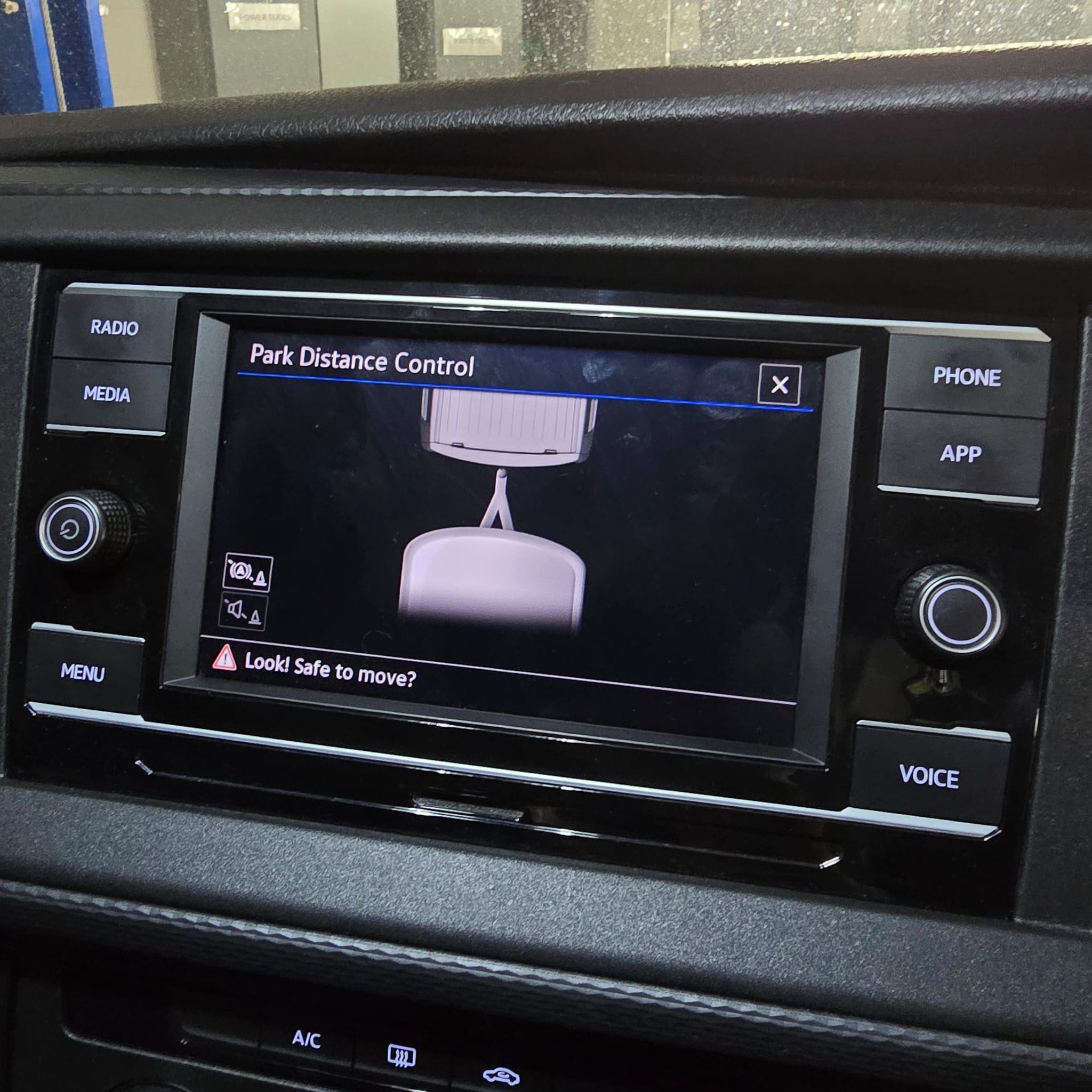 Completed detachable towbar and 13-pin dedicated electrics after vehicle coding