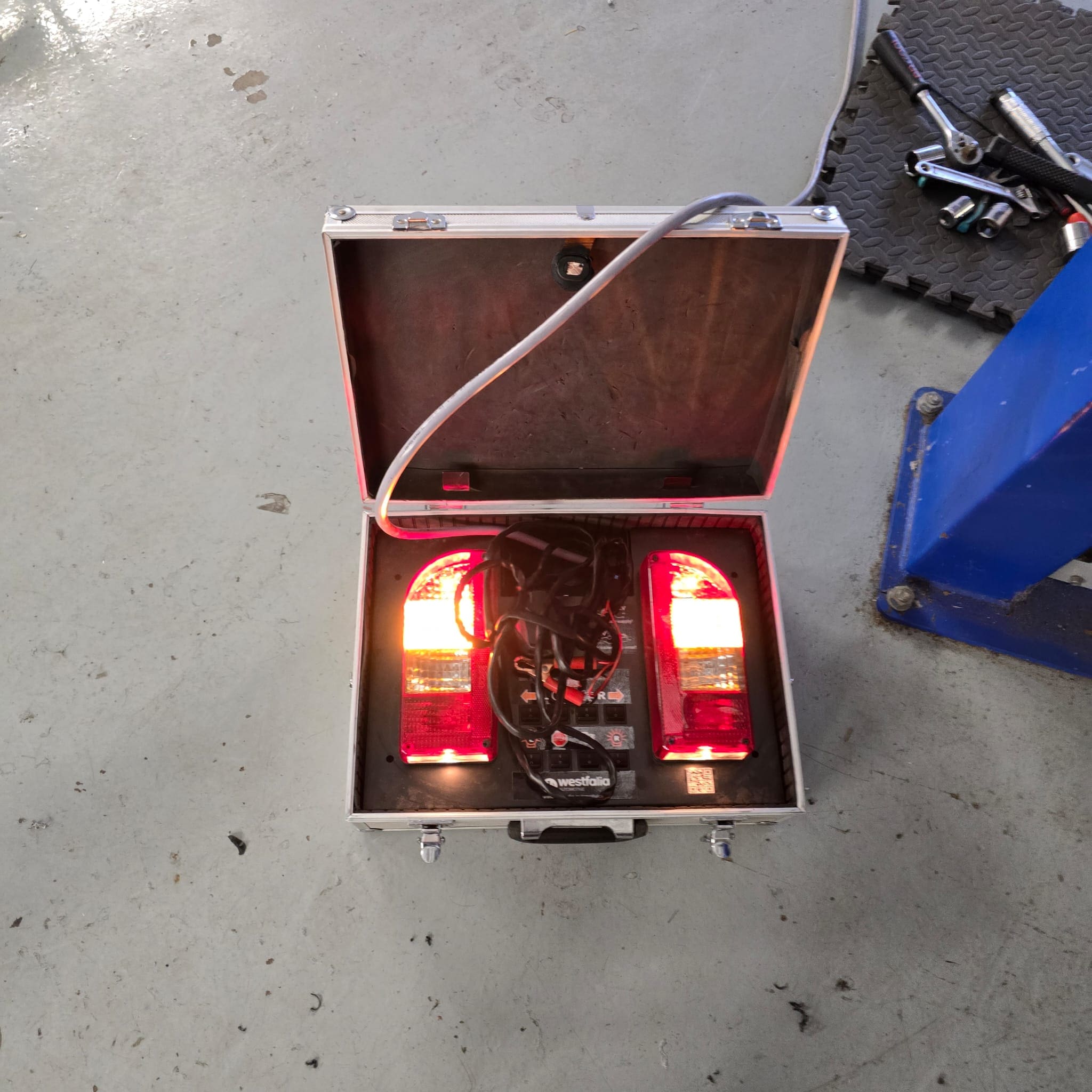 7-pin dedicated towbar electrics routed and secured for reliable trailer lighting