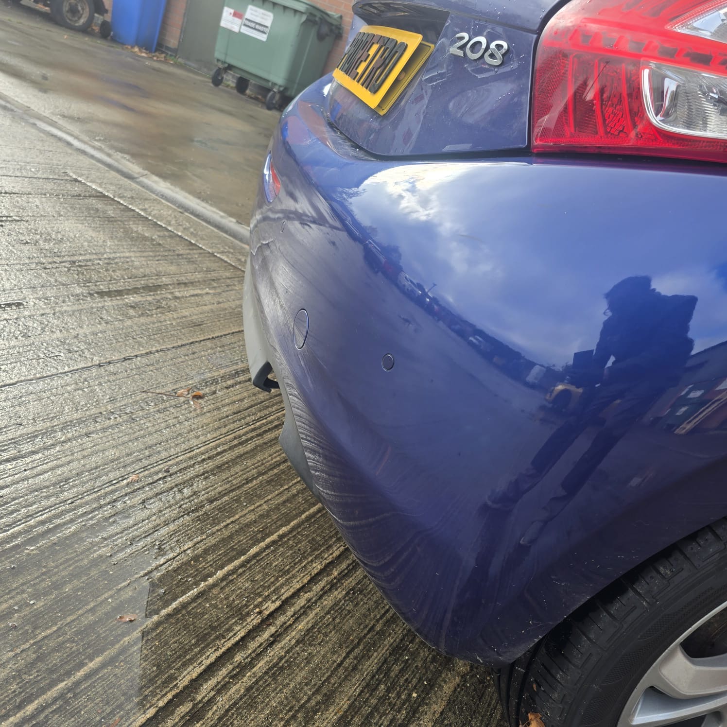 Peugeot 208 R394 flush fit sensor close-up