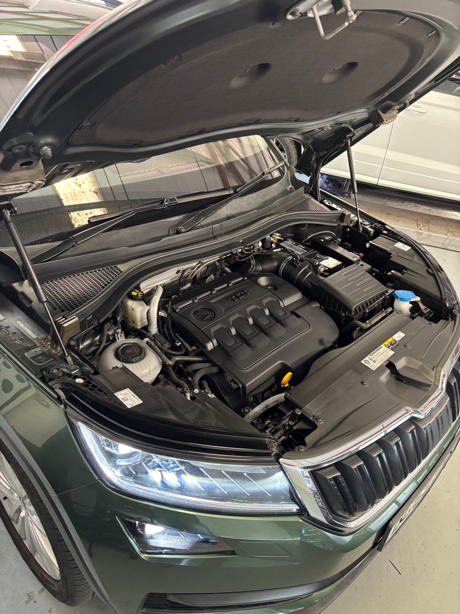 Installing New Skoda Battery