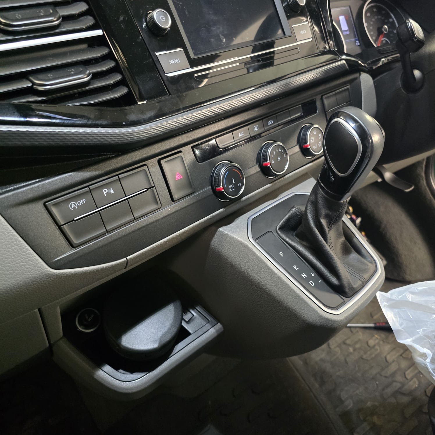 DSG selector unit replacement on VW T6.1 California