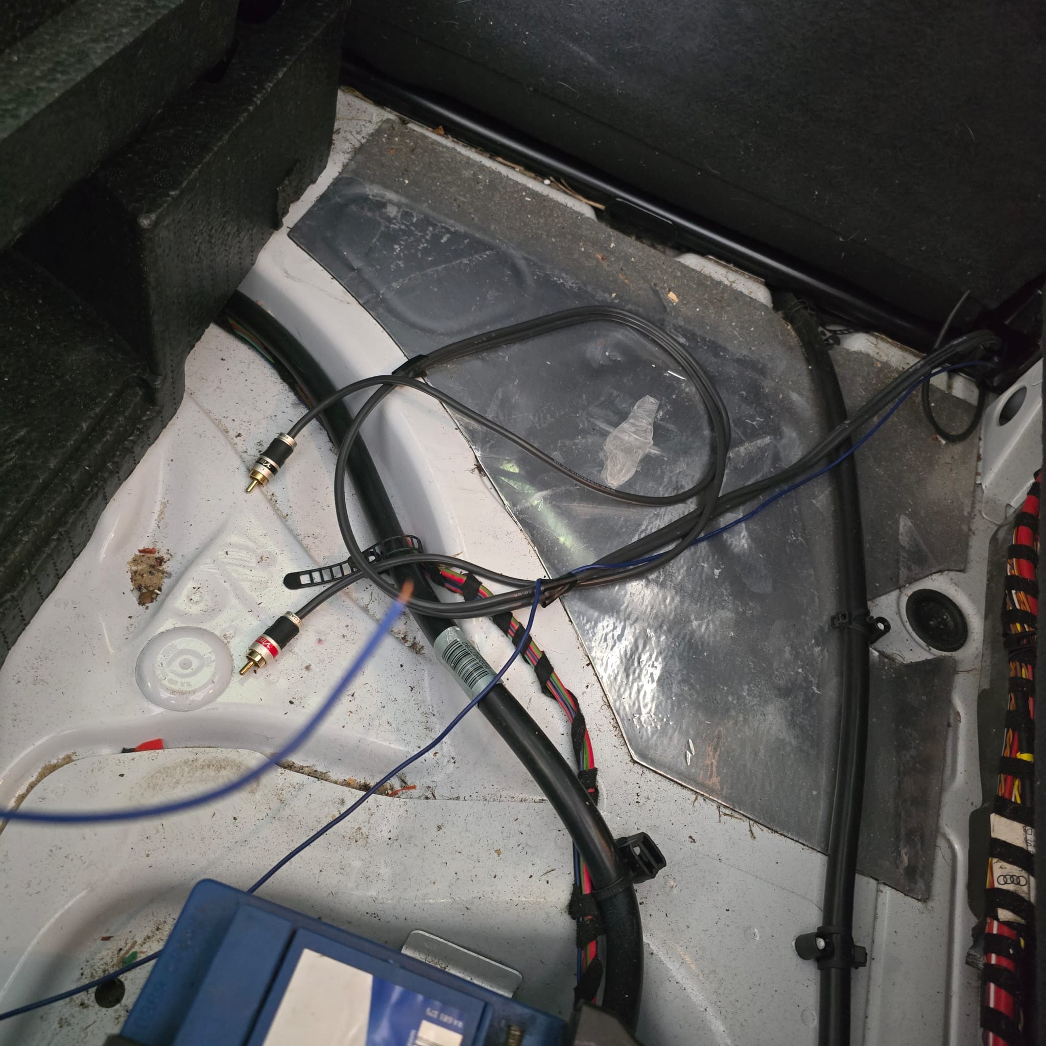 Audi TT MK2 radio fault fixed professionally