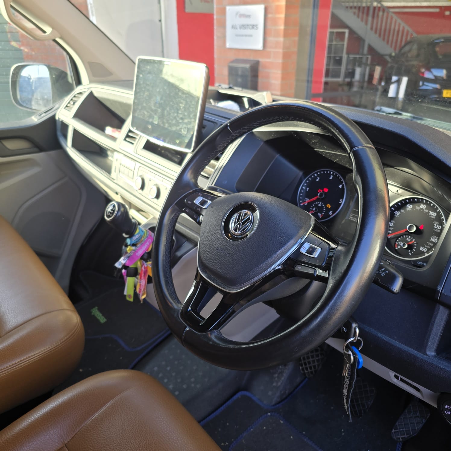 Halo 11 upgrade on VW Transporter T6