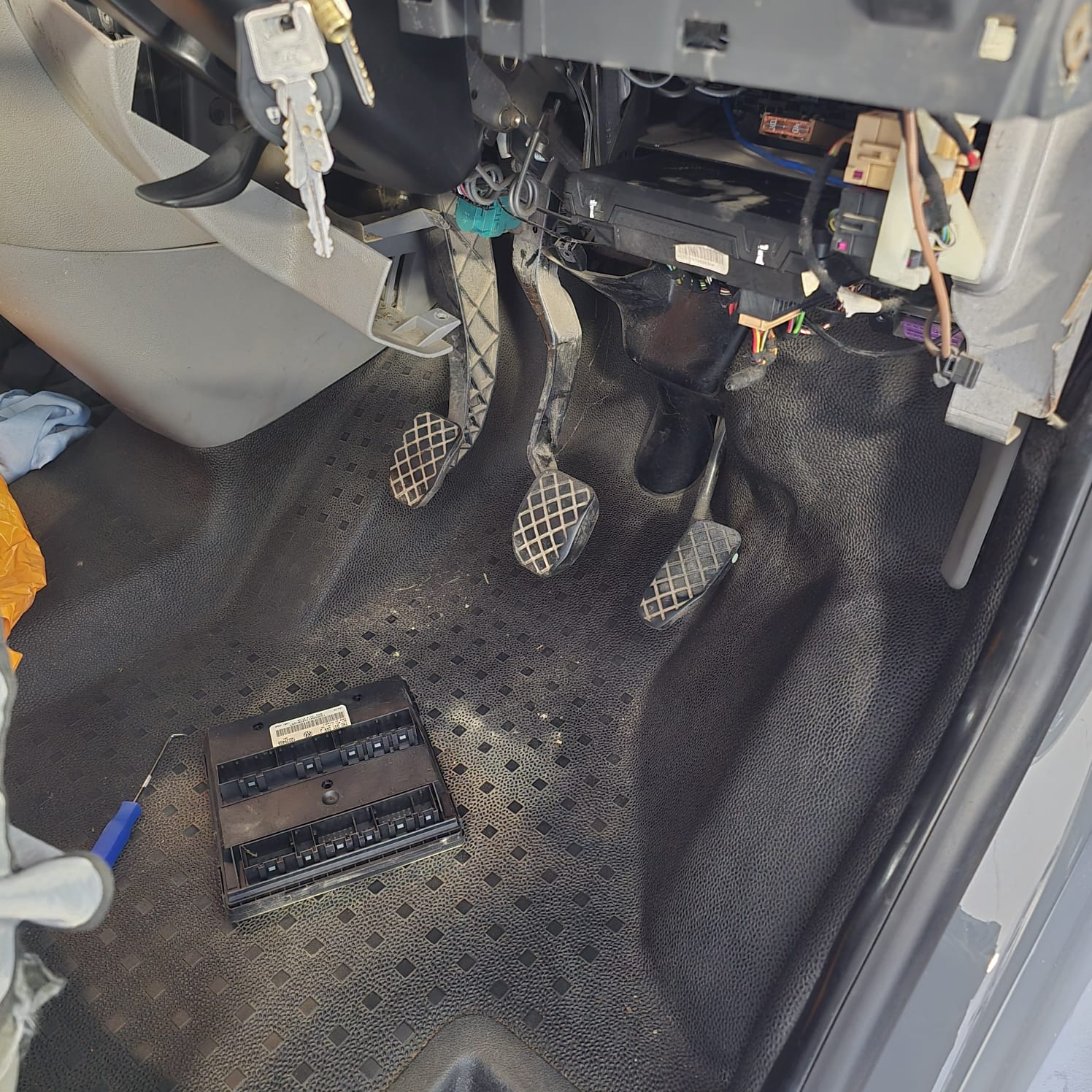 Genuine VW cruise control retrofit for T5 Transporter