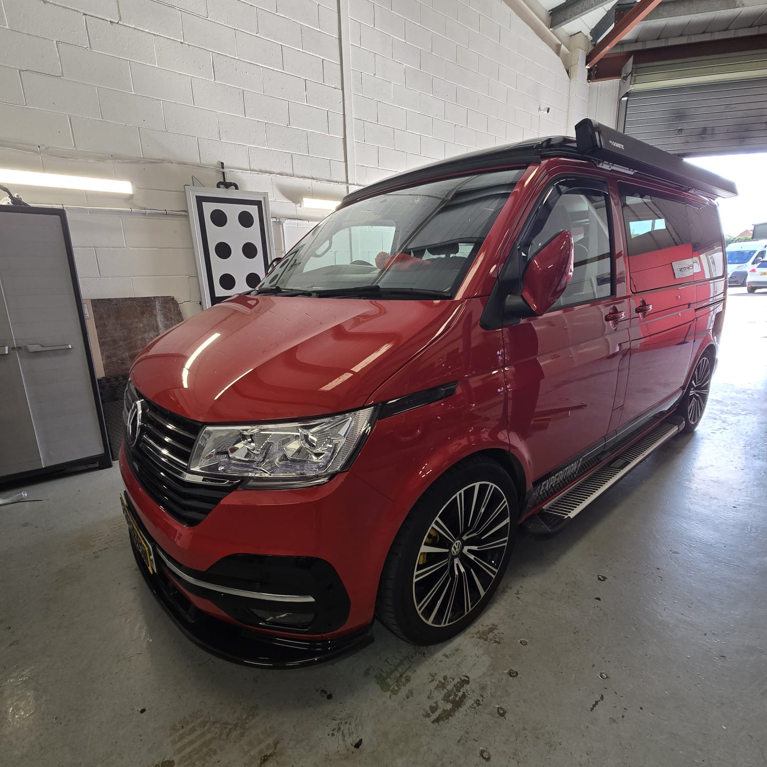 Mirror Fold Button Close-Up VW T6.1