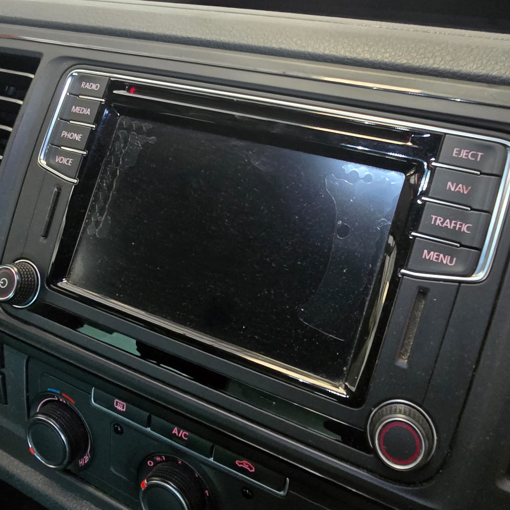 VW T6 touchscreen restored with new LCD and digitiser