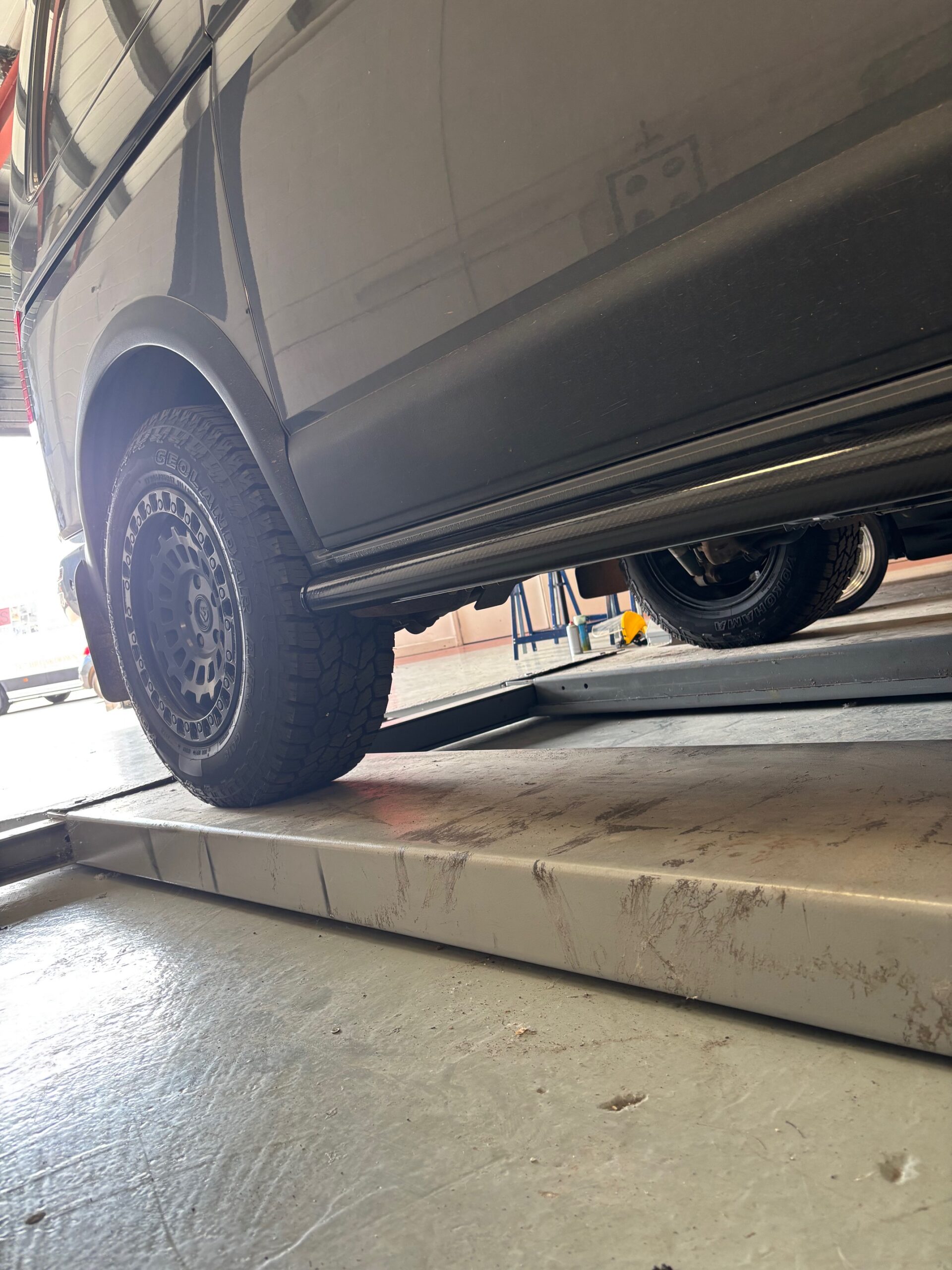 Close-up of Transporter HQ carbon fibre bars fitted