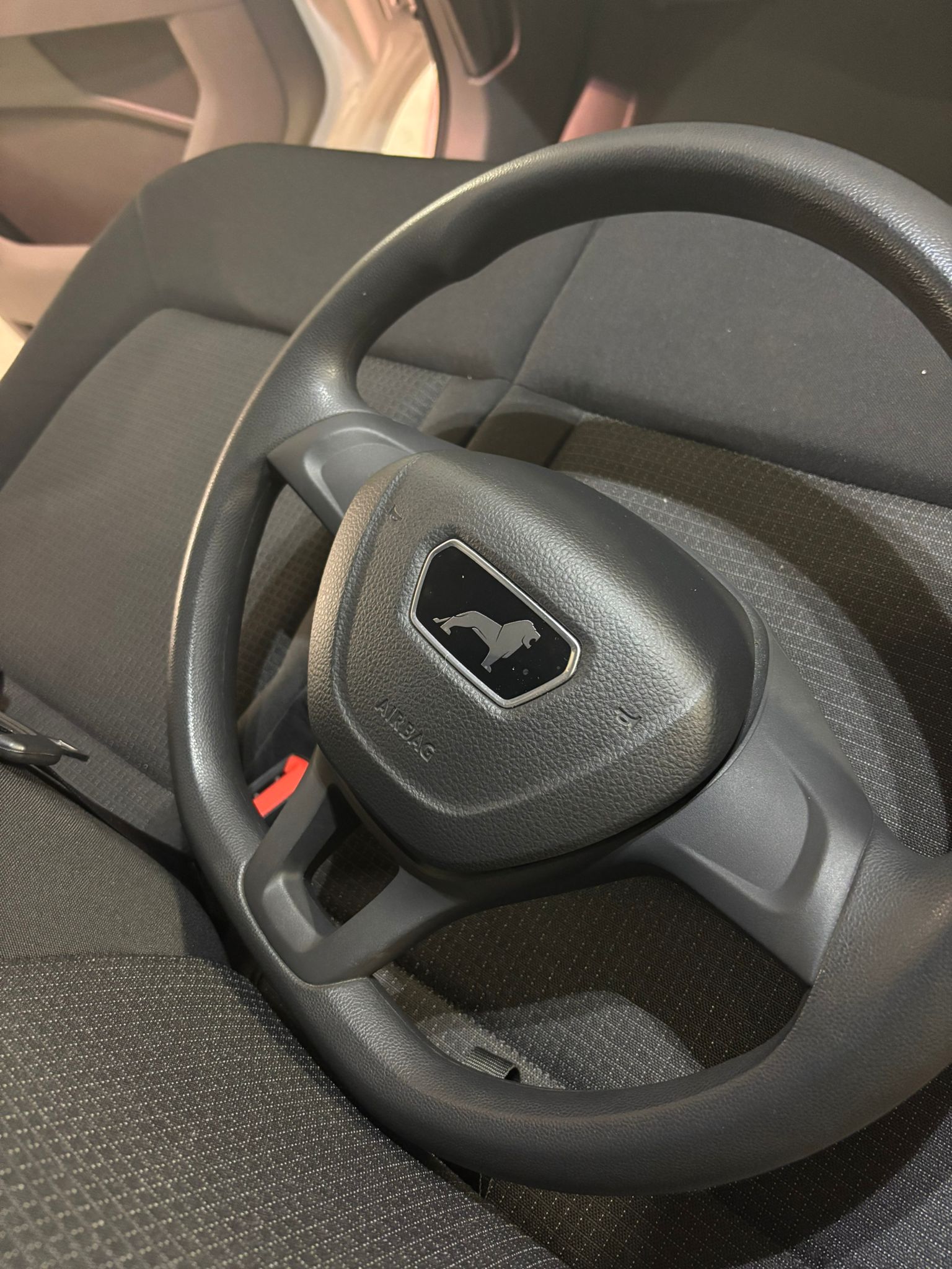 Vodafone alarm system retrofit MAN TGE van