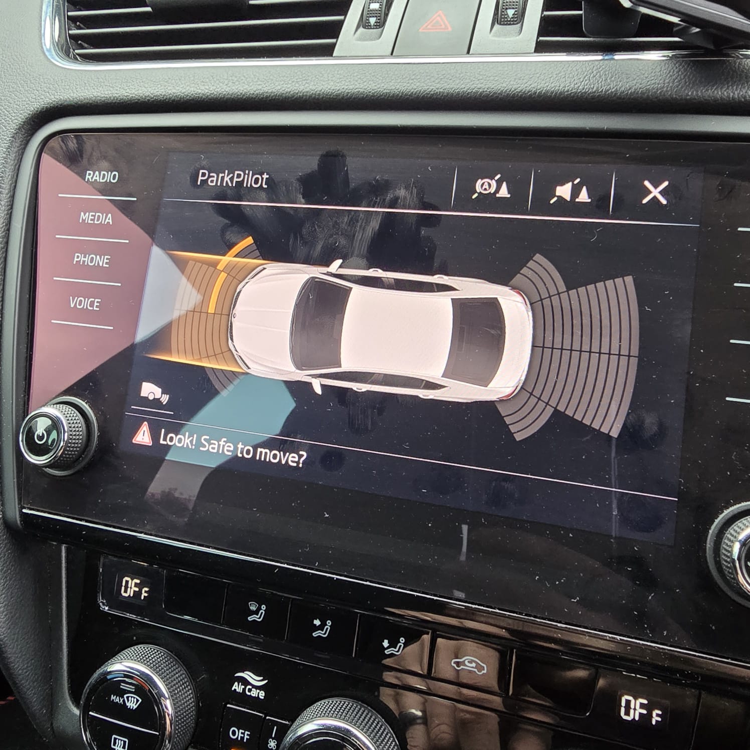 OEM Skoda OPS sensor integration with infotainment display