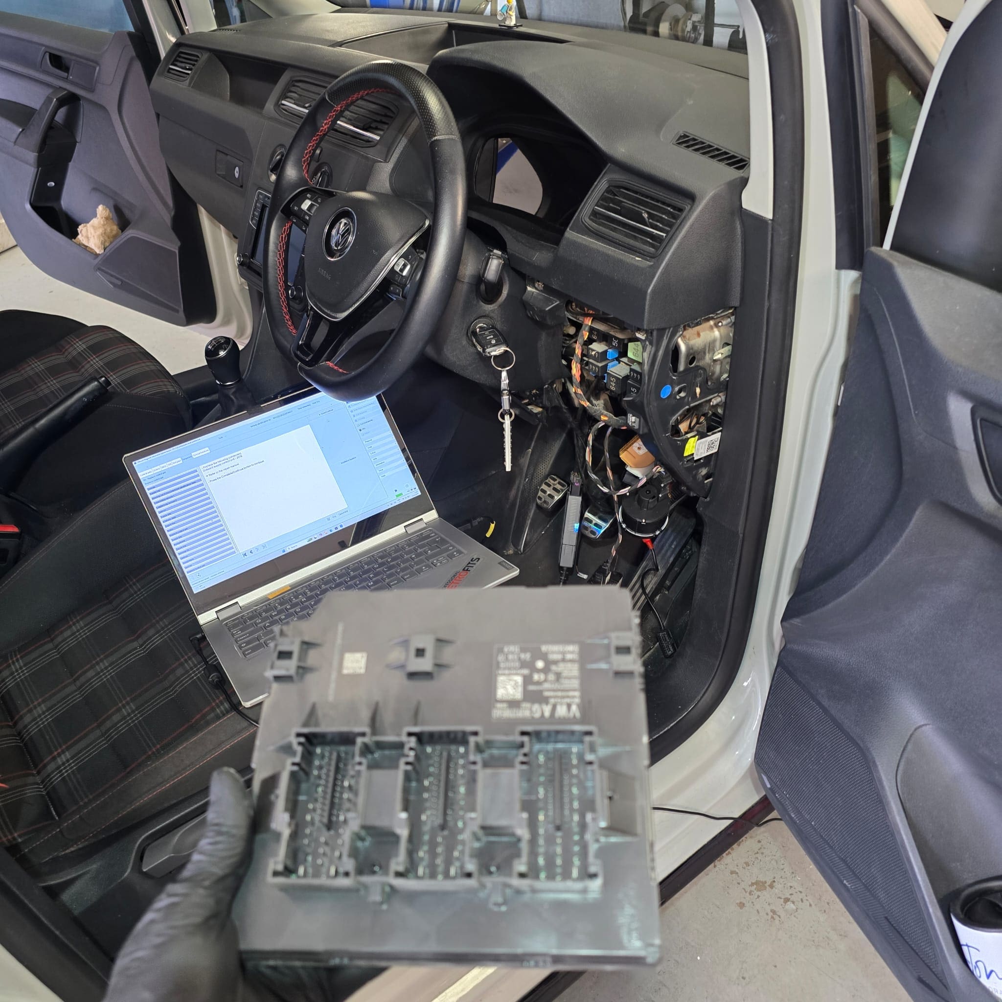 OEM BCM replacement and BCM Highline upgrade carried out on a VW Caddy 2016