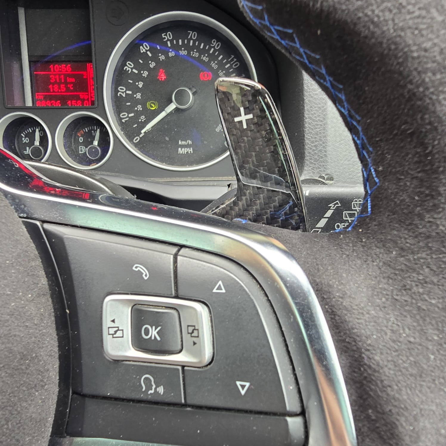 Golf Mk5 R32 retrofit with Golf Mk7 R DSG steering wheel