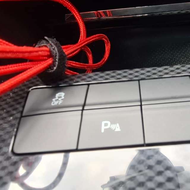 Clean dashcam install in Skoda VRS