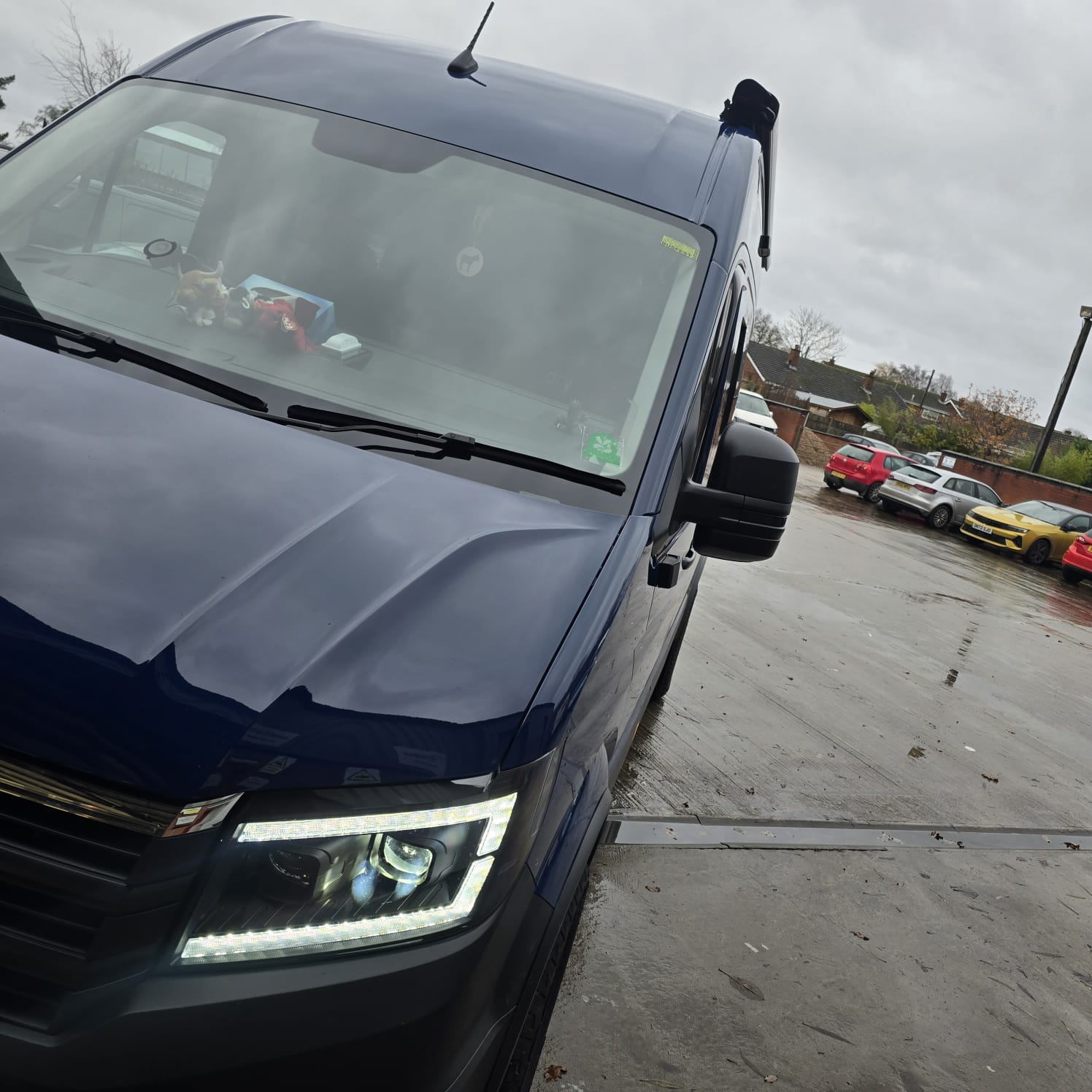 Fog light retrofit with professional finish on VW Crafter