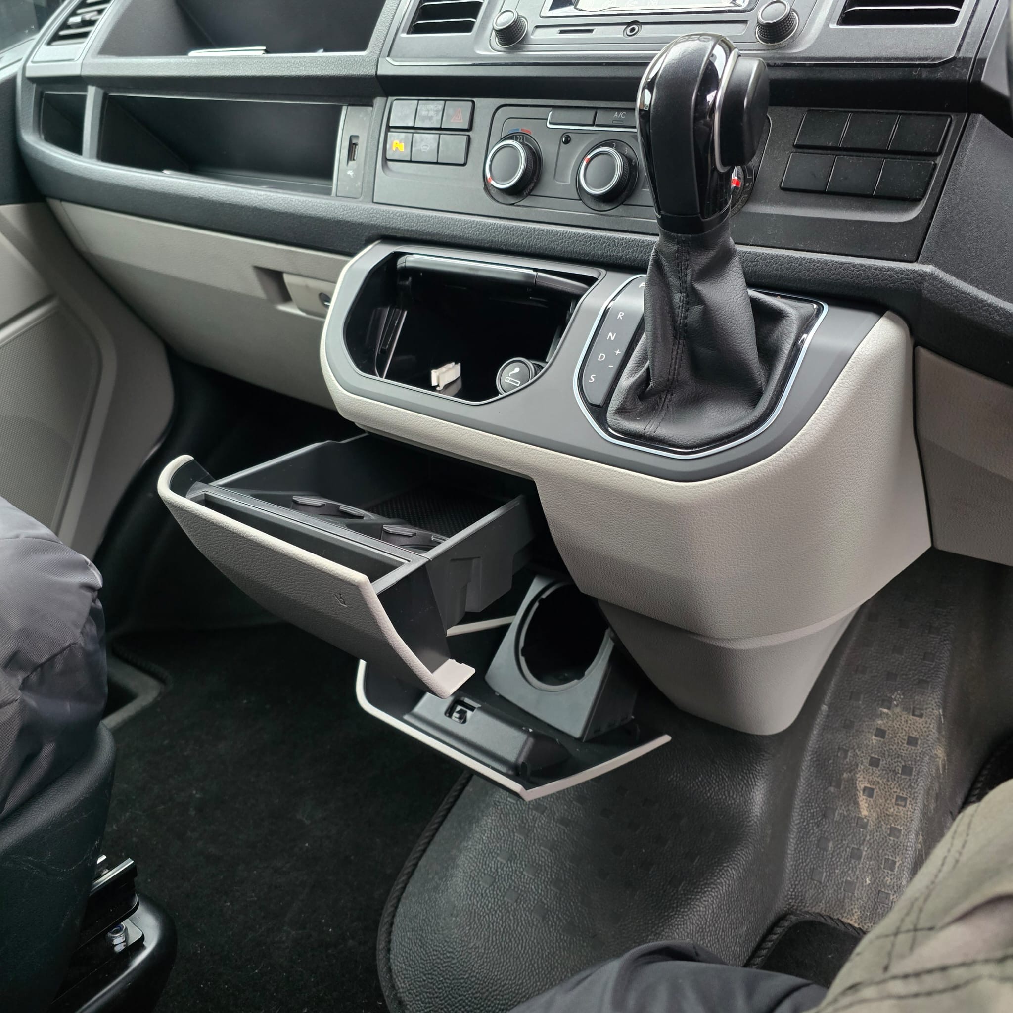 VW Transporter comfort dash upgrade moon rock grey