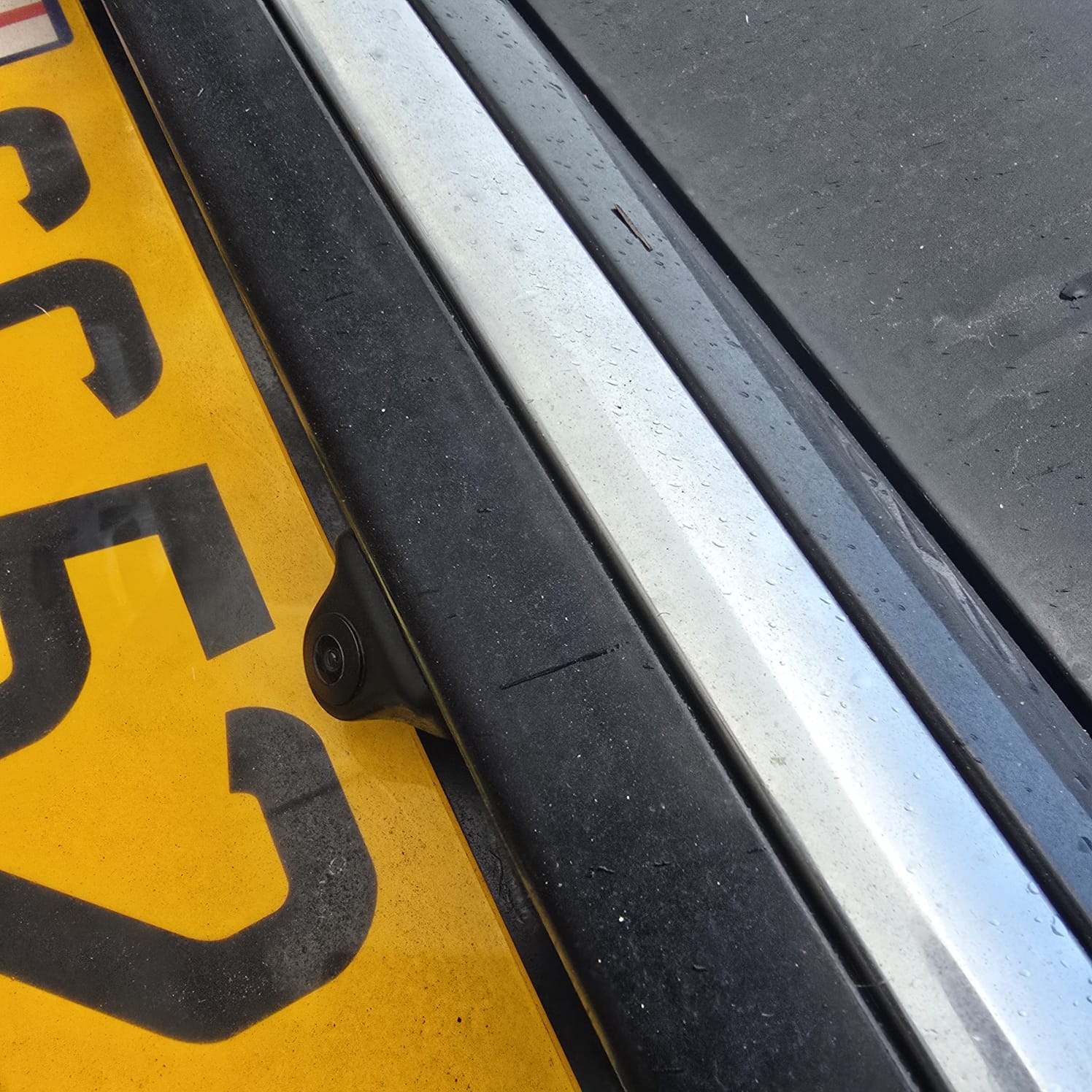 Rear view camera integrated into VW Passat CC bumper