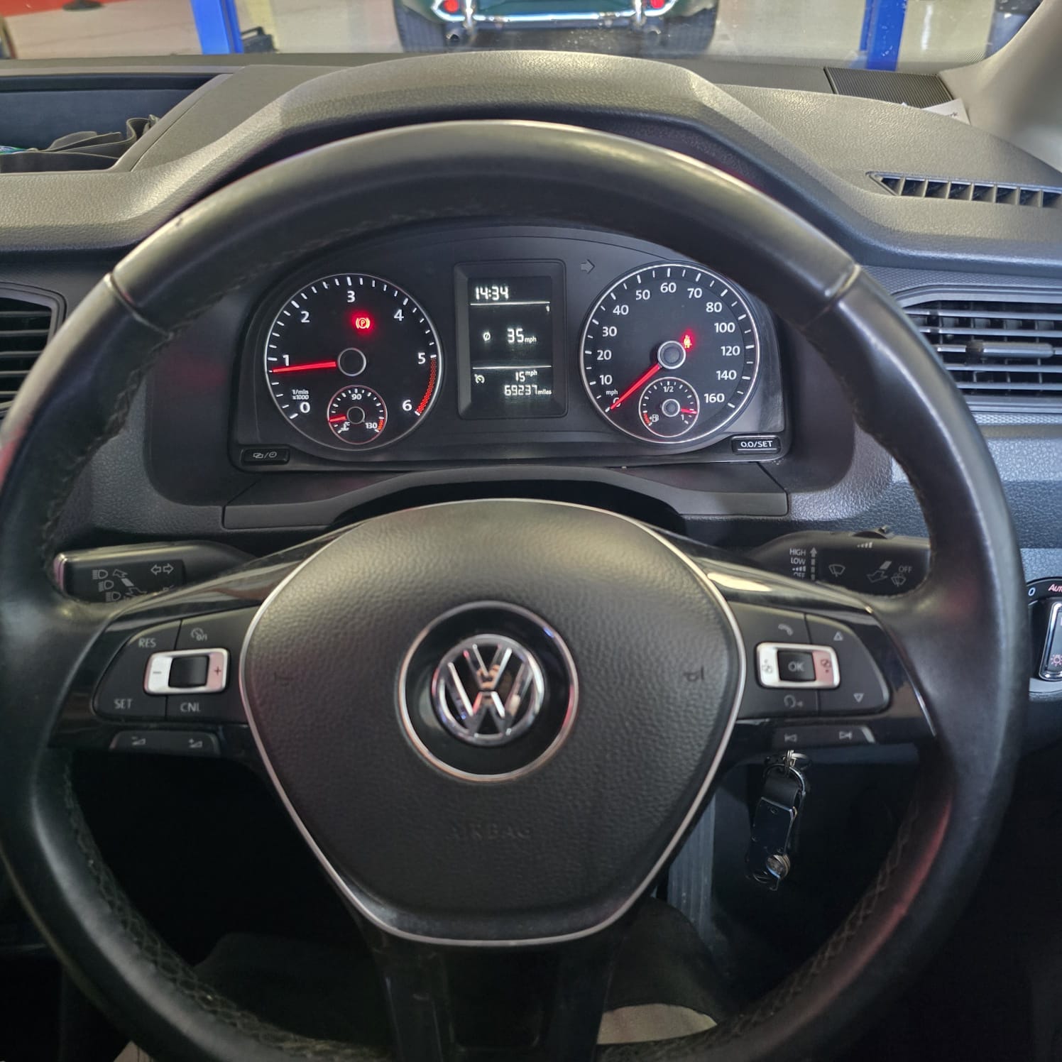 Multifunction steering wheel retrofit on VW Caddy