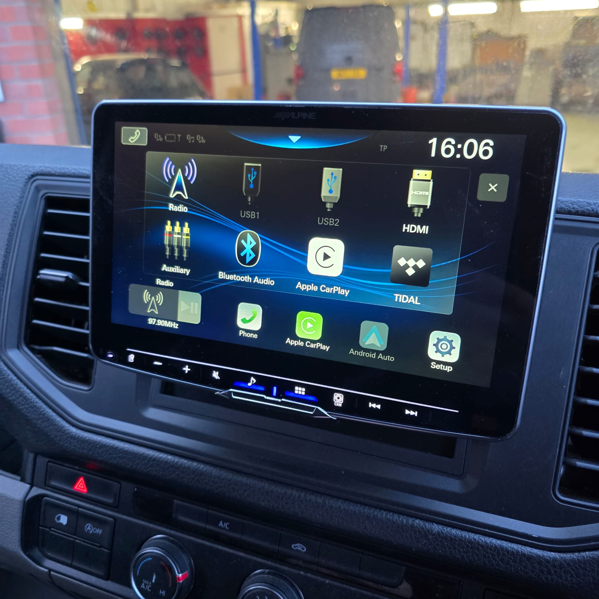 Alpine Halo 9 installed in VW Crafter Camper Conversion