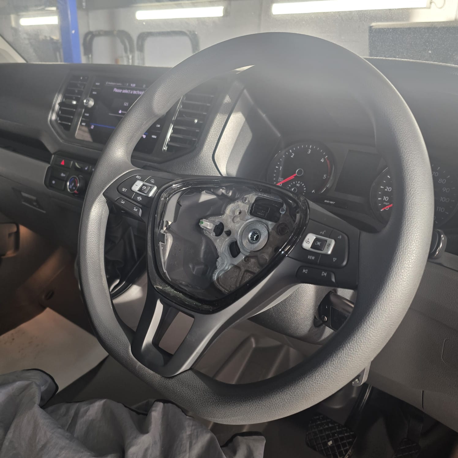Steering wheel controls for ACC on Crafter