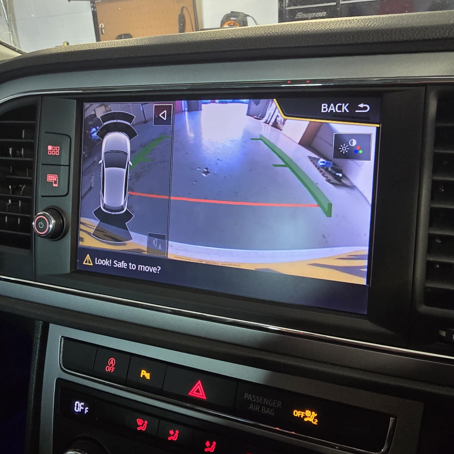 SEAT Leon 5F boot camera seamlessly integrated