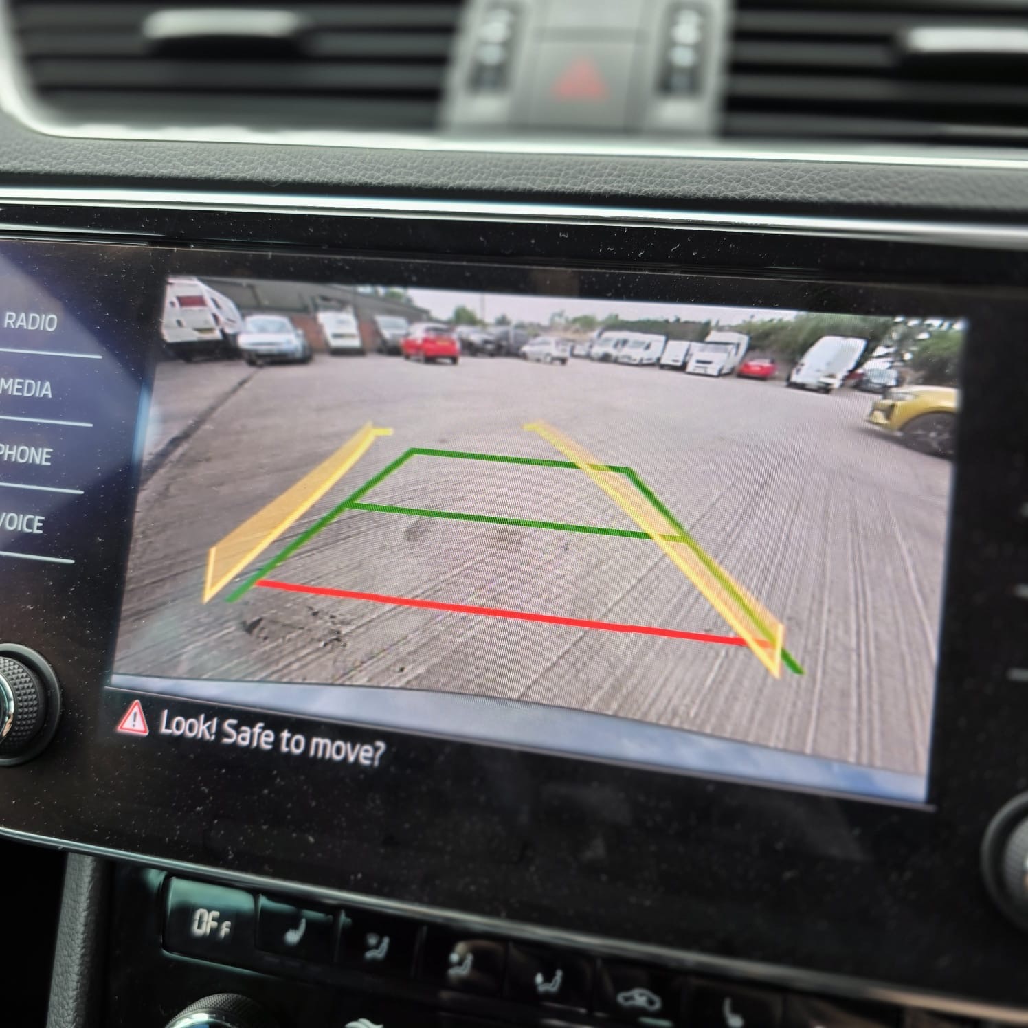 Skoda Superb OEM rear camera installation