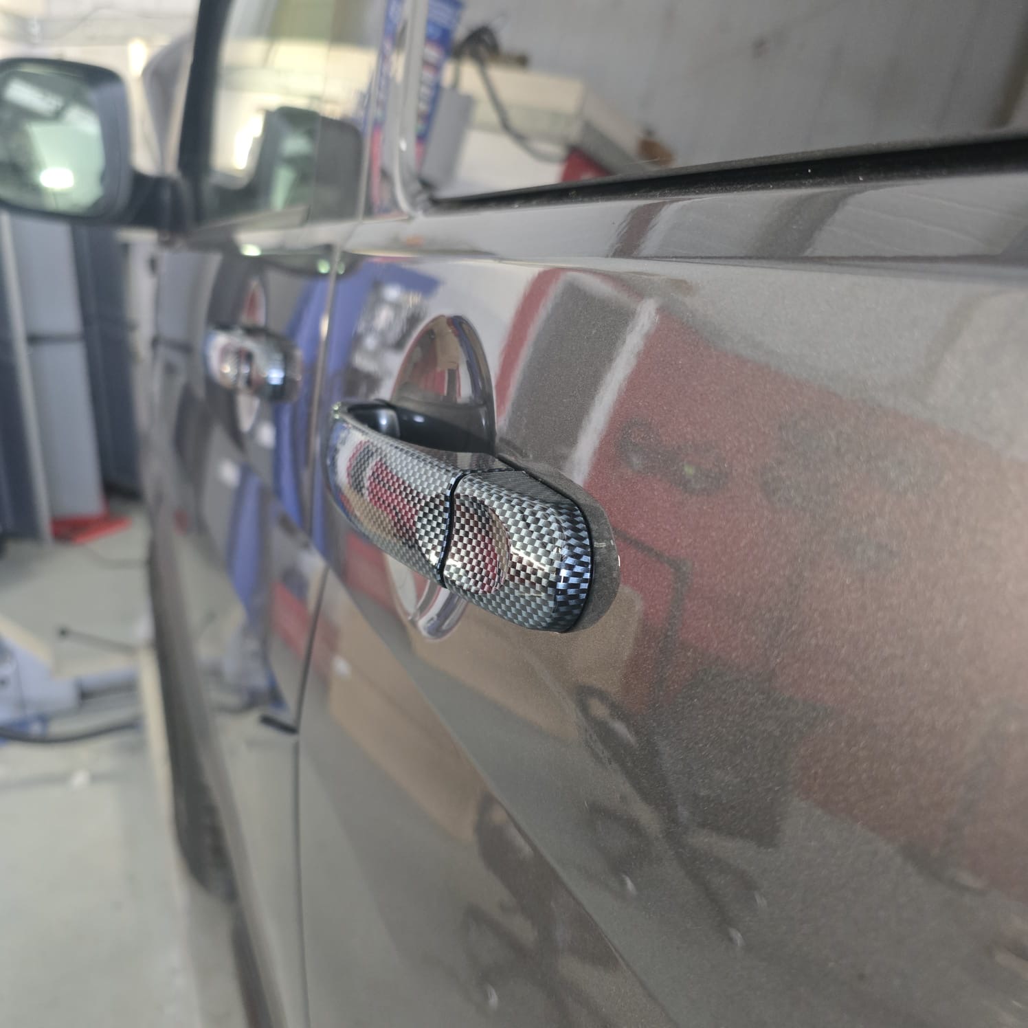 VW Transporter T6.1 carbon handle and badge upgrade